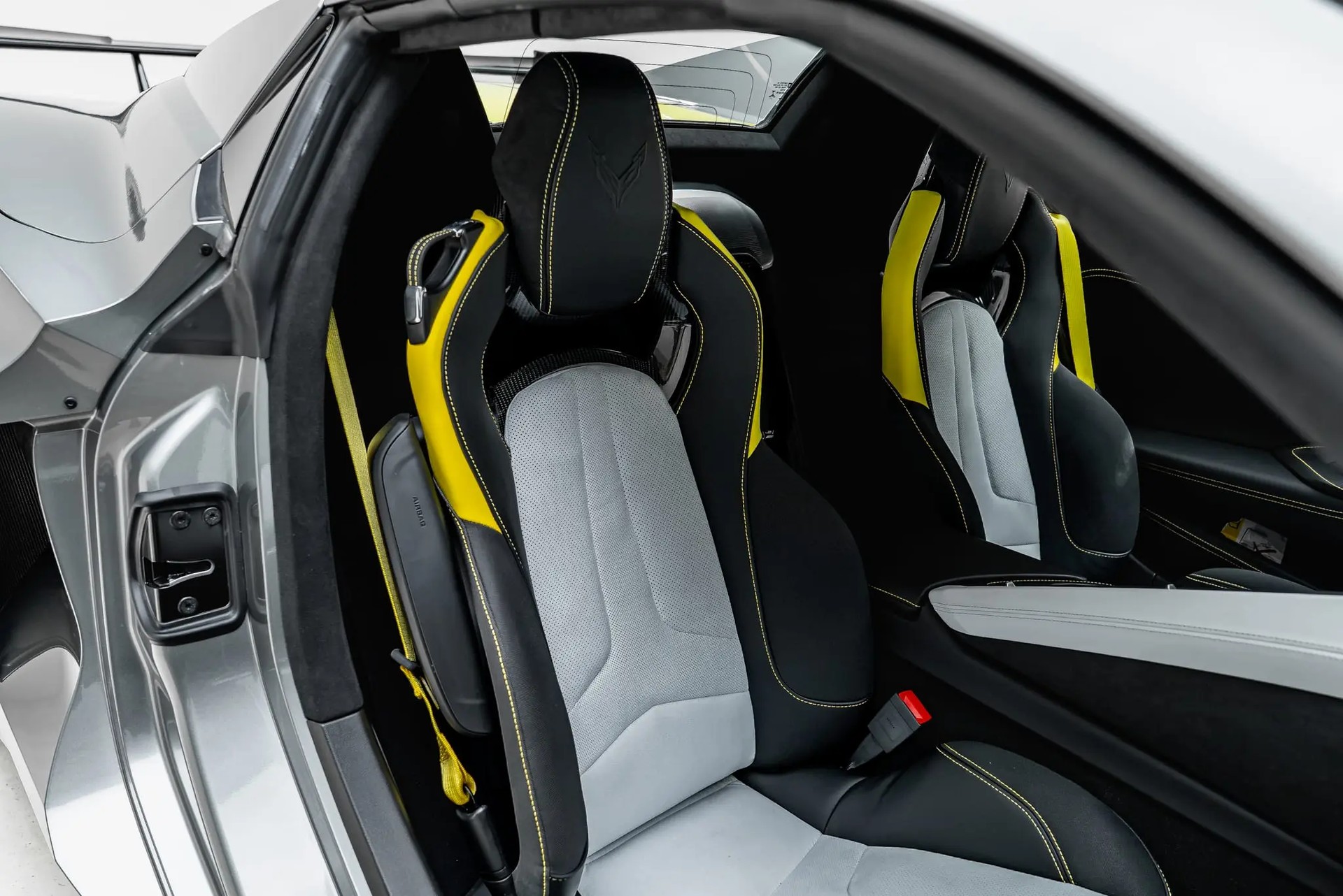 CHEVROLET Corvette C8 Convertible C8.R Edition-image-23