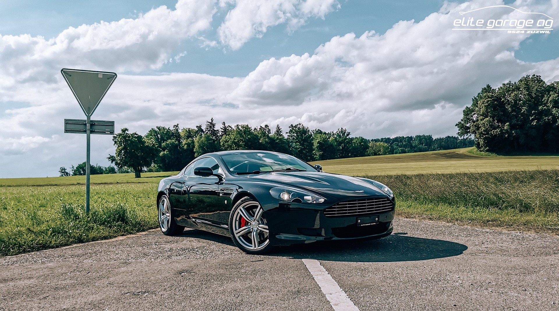 ASTON MARTIN DB9 Touchtronic 2-image-1