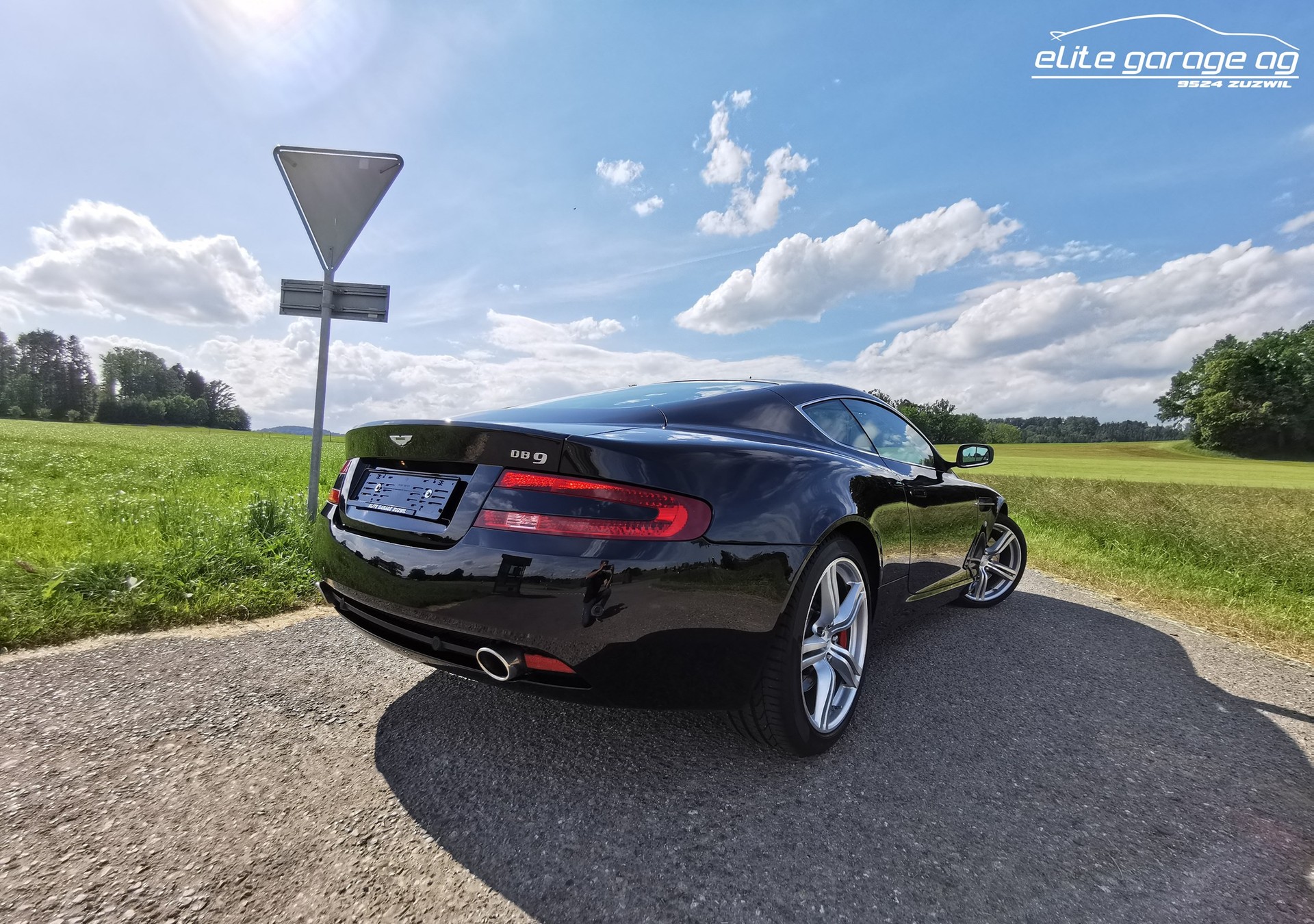 ASTON MARTIN DB9 Touchtronic 2-image-5
