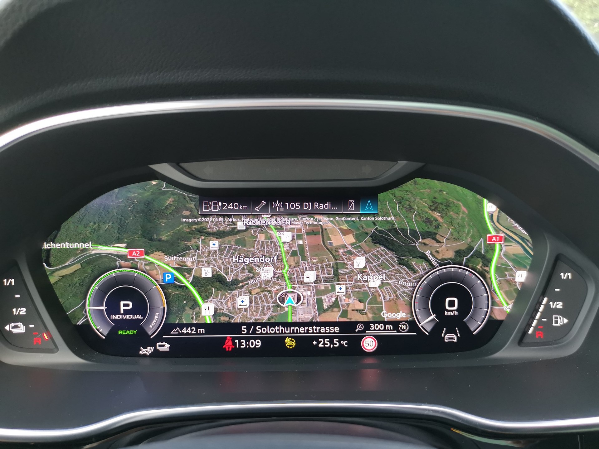AUDI Q3 45 TFSI e S line S-tronic-image-7