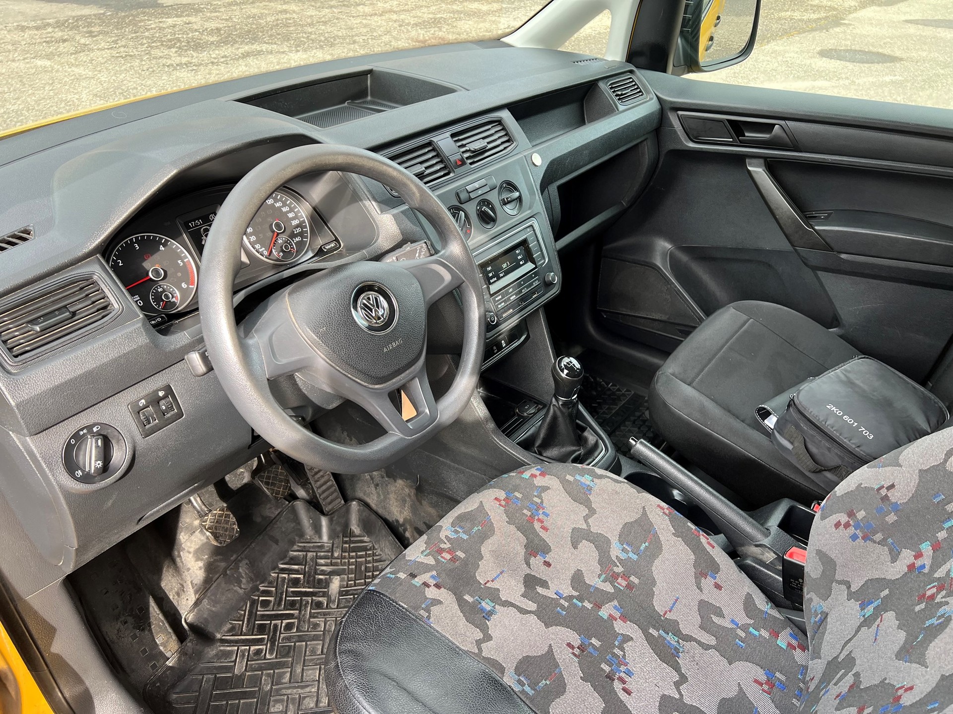 VW CADDY 4 2.0D 4 MOTION-image-6