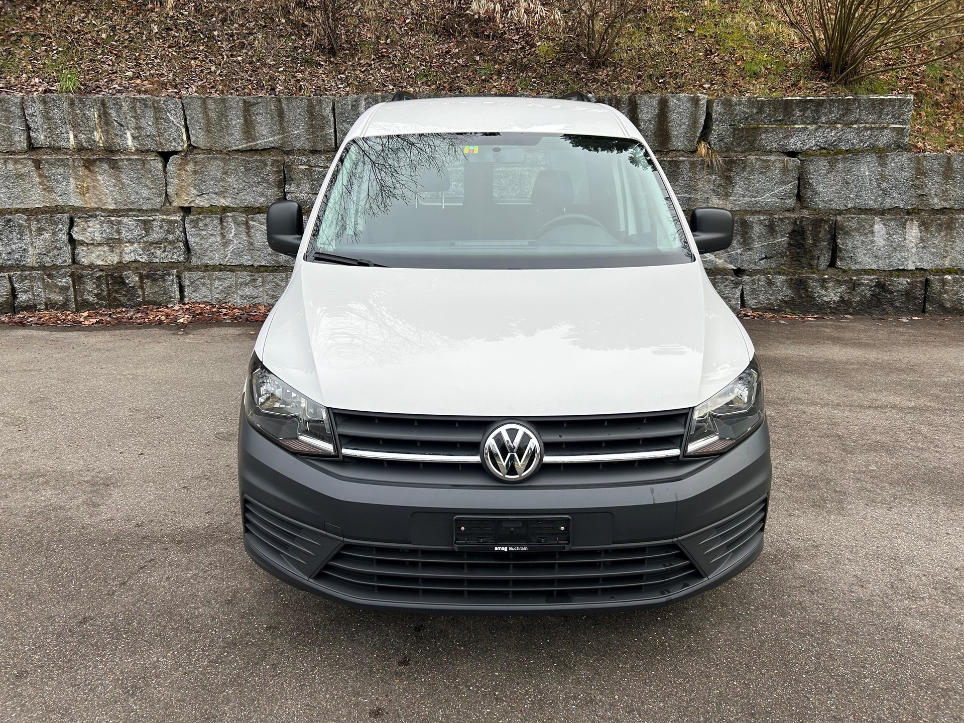 VW Caddy Maxi 2.0TDI BlueMotion Technology-image-12