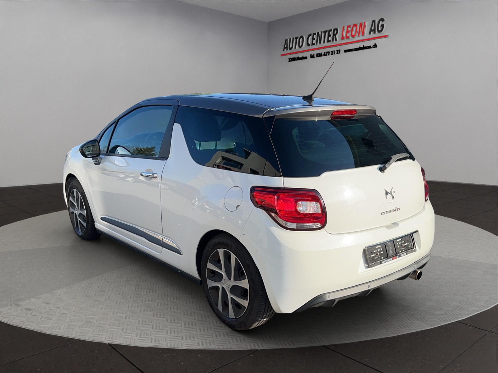 DS AUTOMOBILES DS3 1.2 VTi SO Chic-showroom-element-3