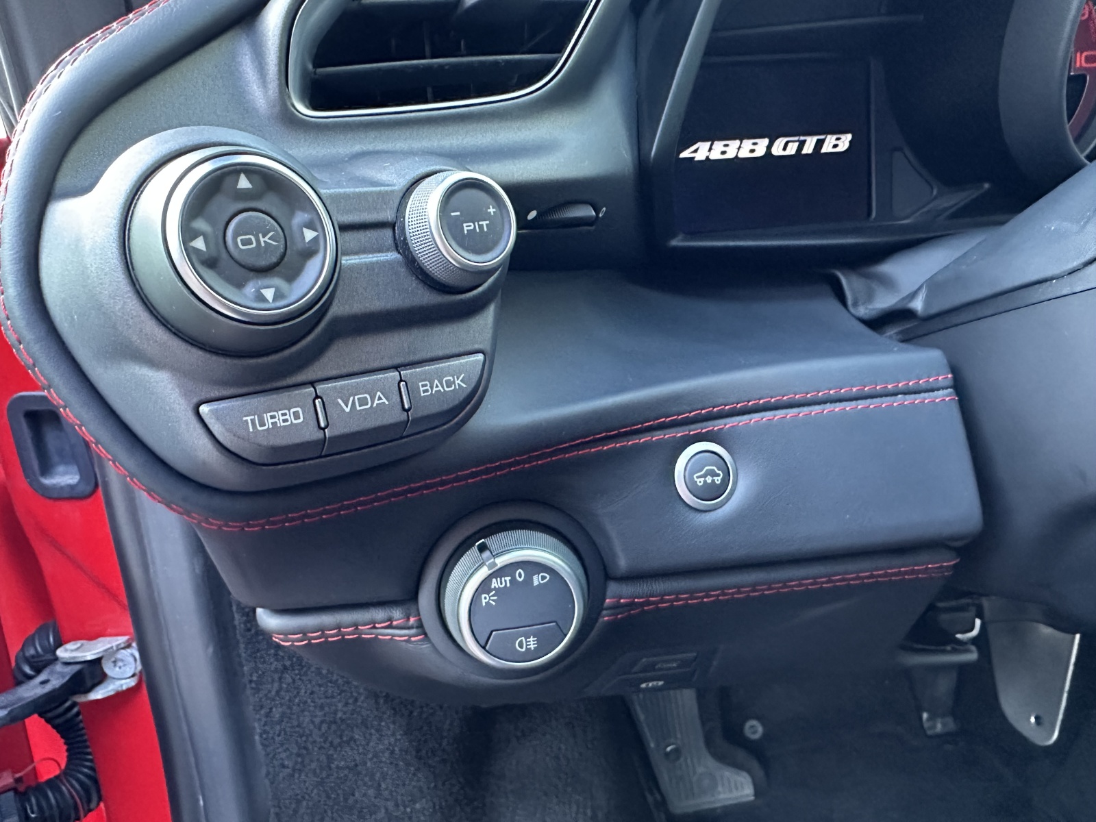 FERRARI 488 GTB 3.9 V8-image-8