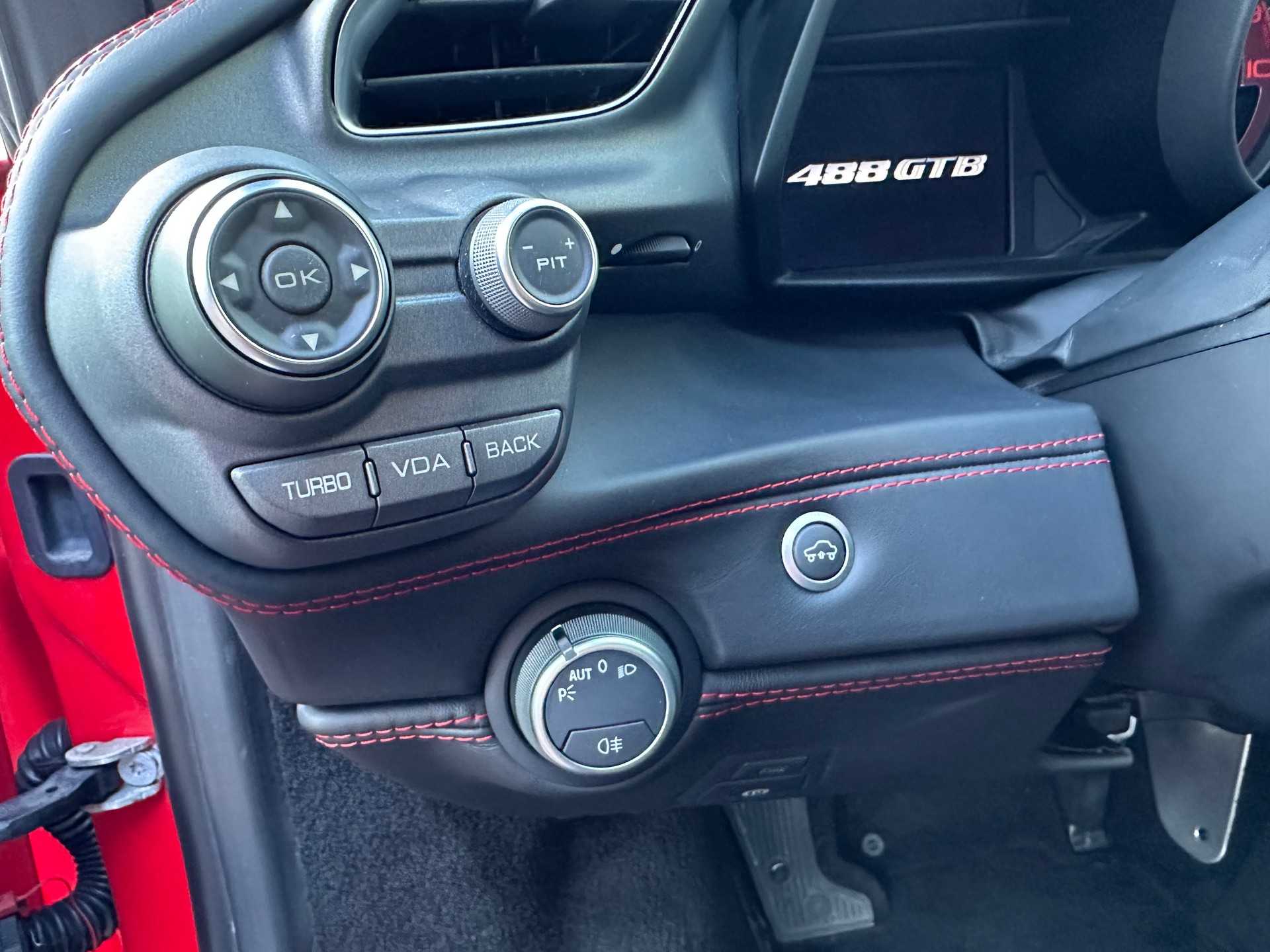 FERRARI 488 GTB 3.9 V8-image-12