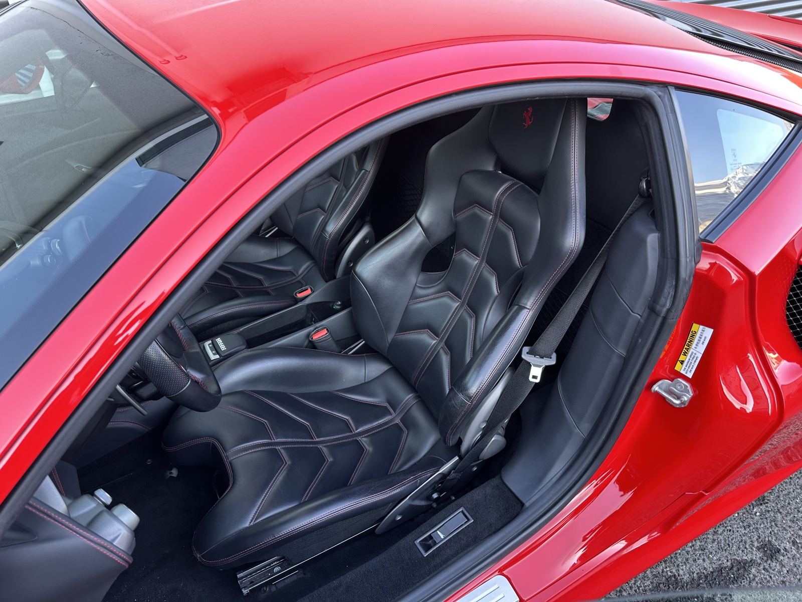 FERRARI 488 GTB 3.9 V8-image-4