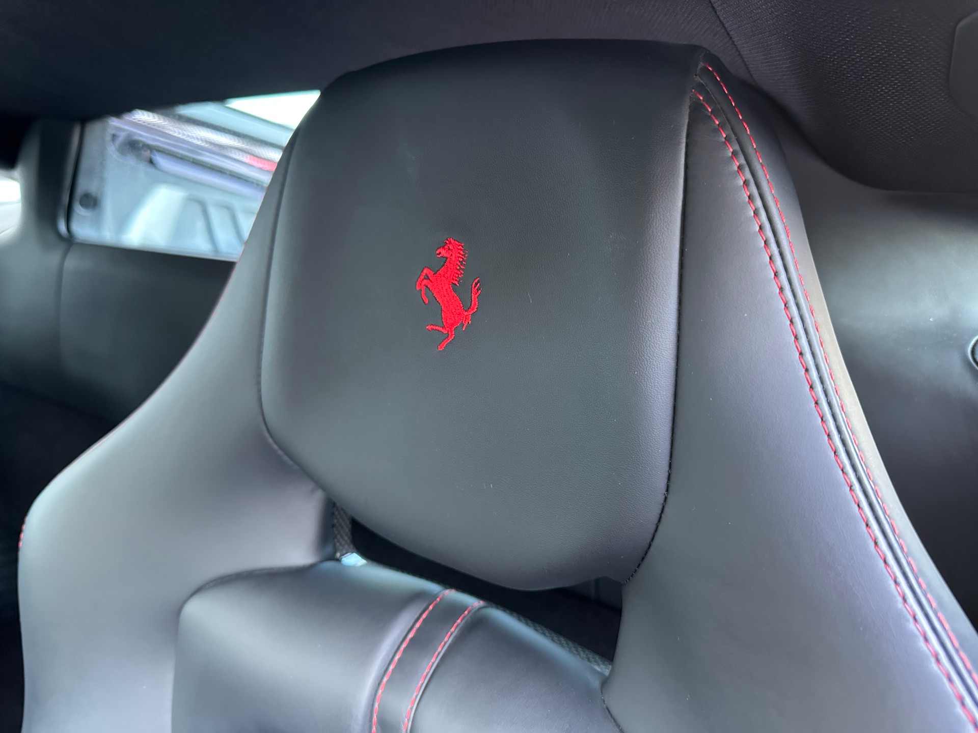 FERRARI 488 GTB 3.9 V8-image-9