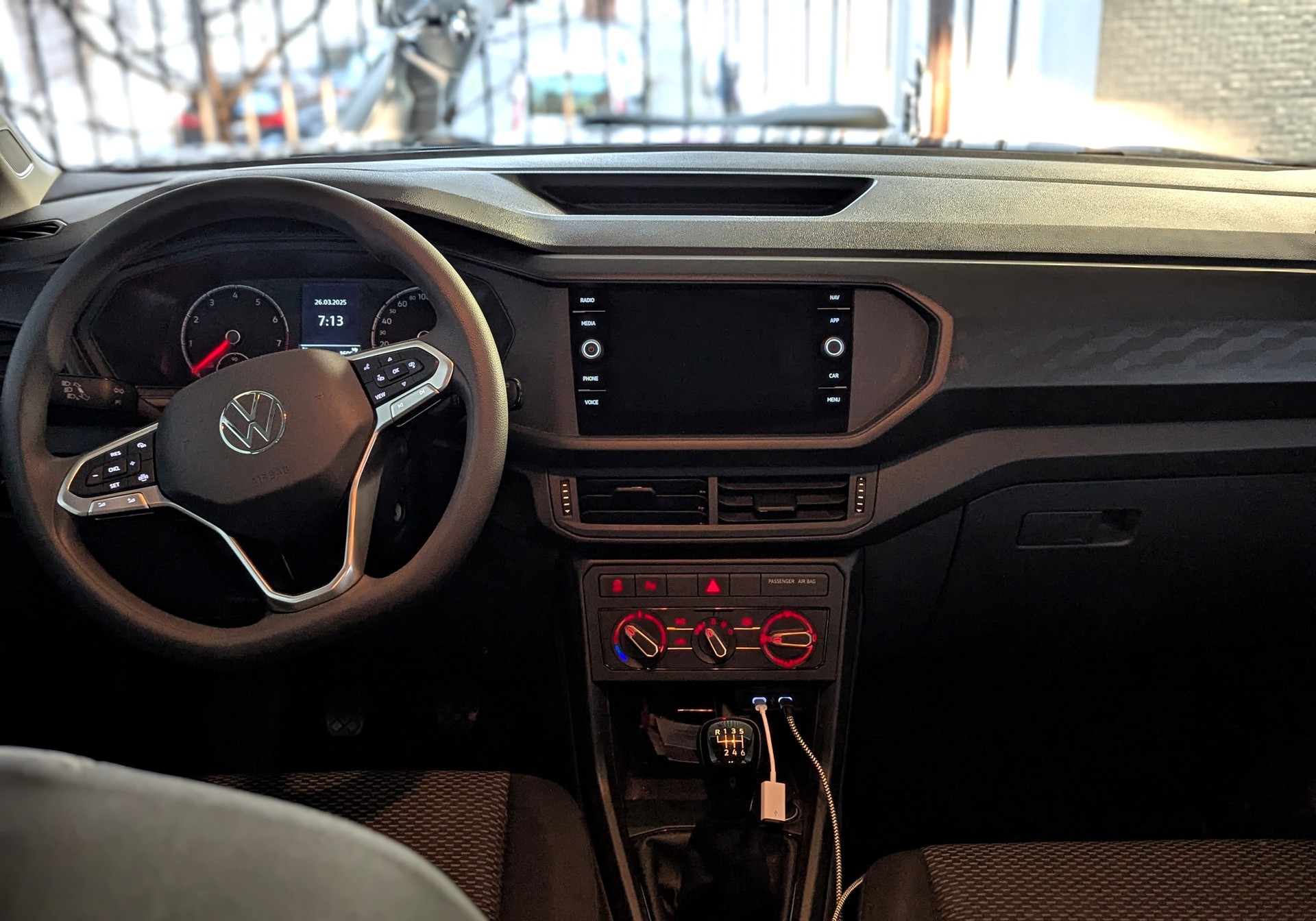 VW T-Cross 1.0 TSI-image-13