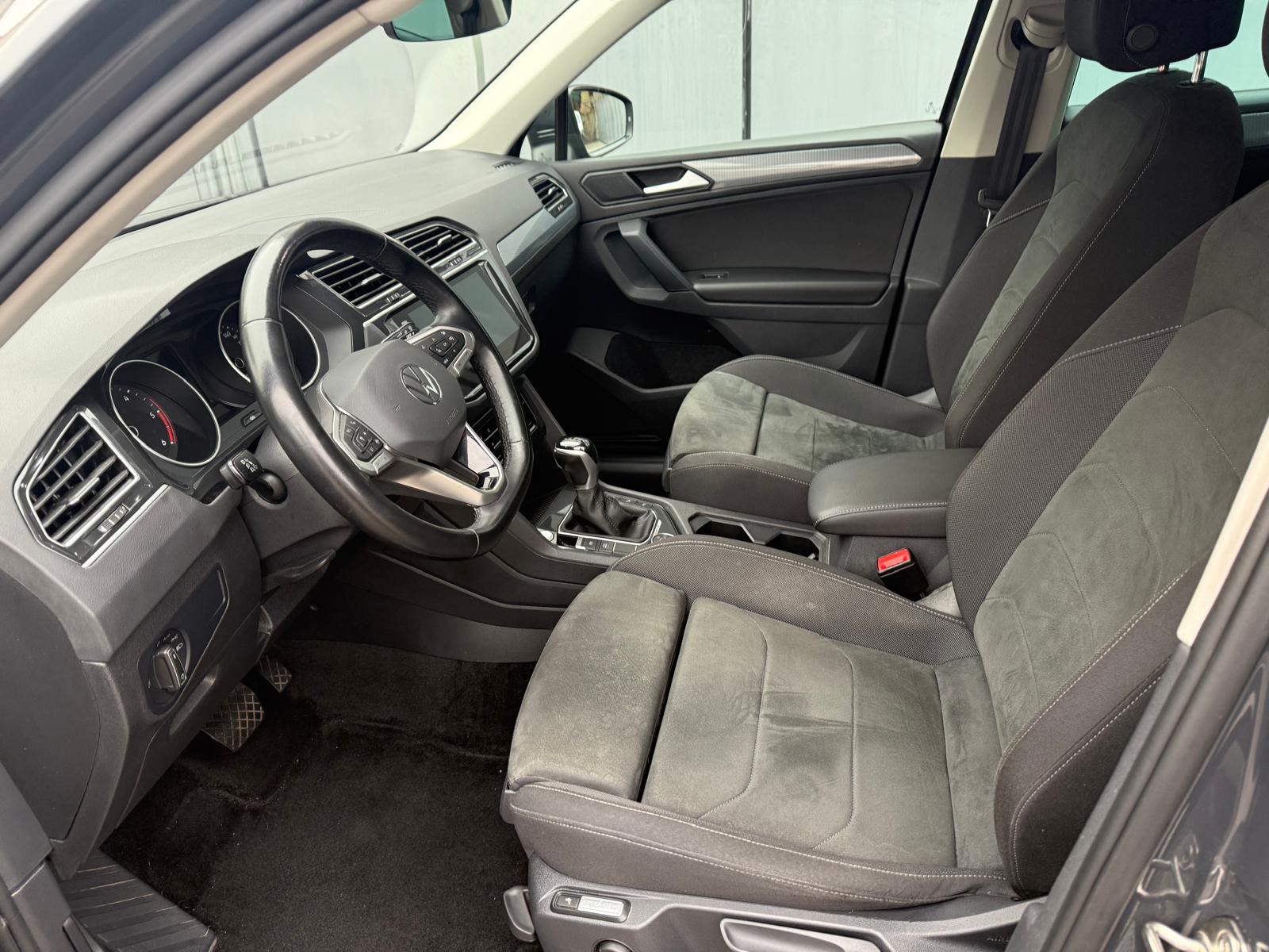 VW Tiguan 2.0 TDI SCR Life 4Motion DSG-image-12
