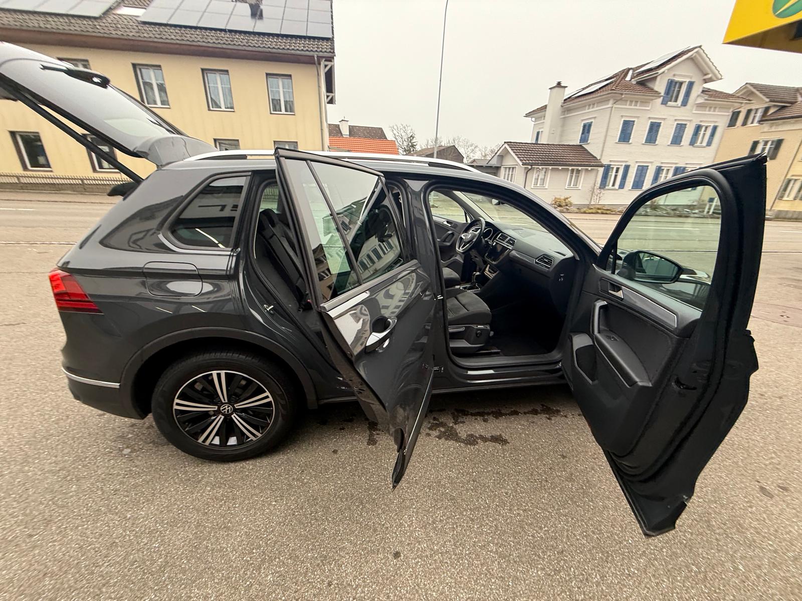 VW Tiguan 2.0 TDI SCR Life 4Motion DSG-image-6