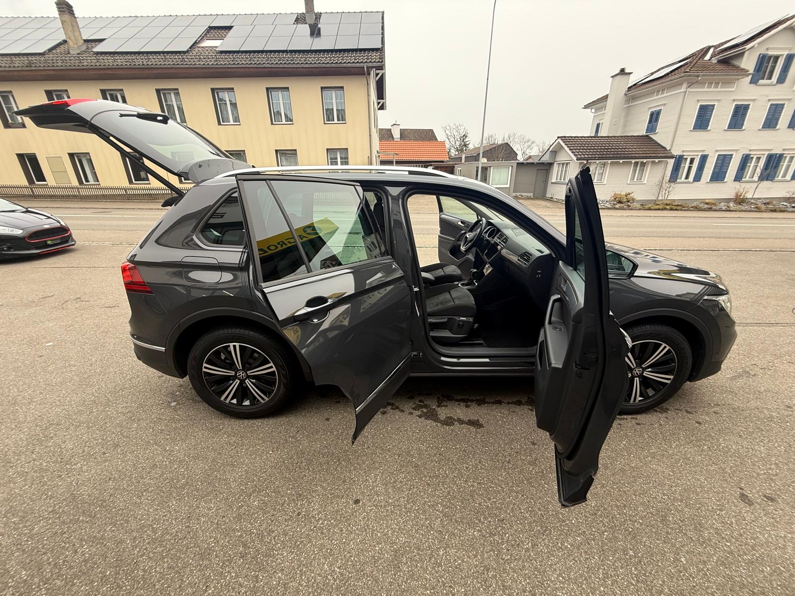 VW Tiguan 2.0 TDI SCR Life 4Motion DSG-image-8