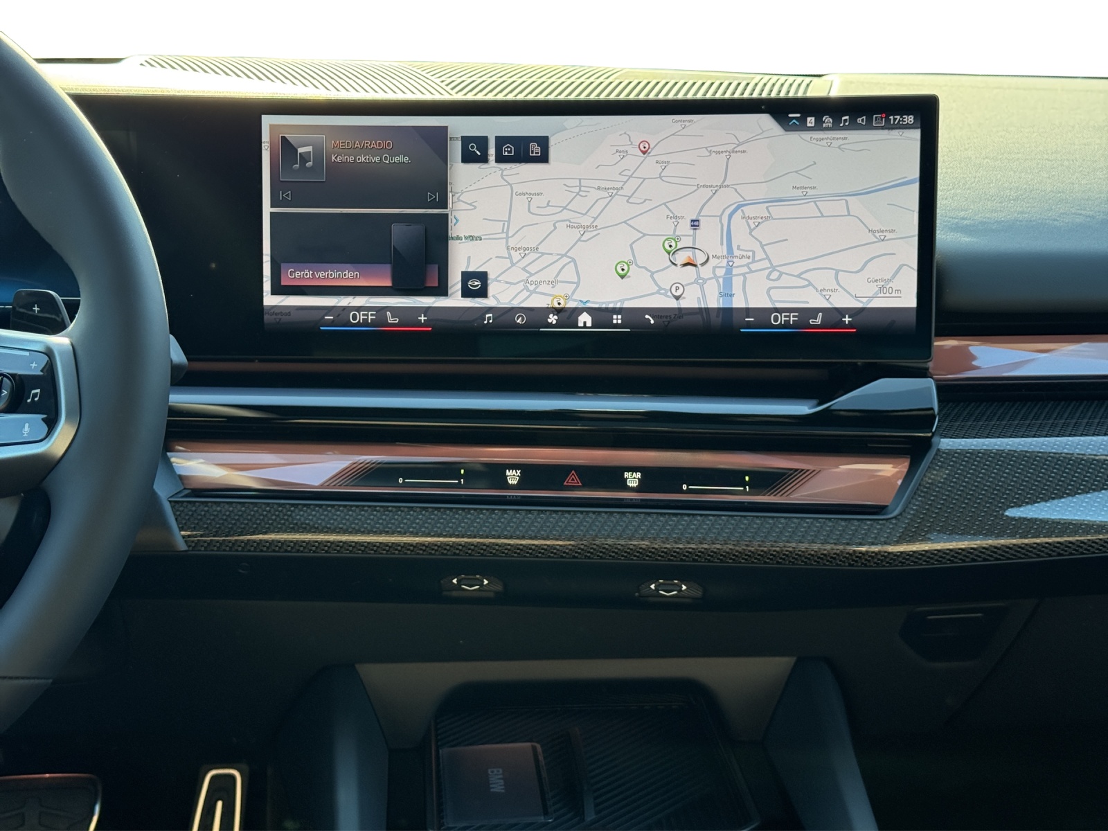 BMW 550e xDrive M Sport Pro Steptronic-image-13