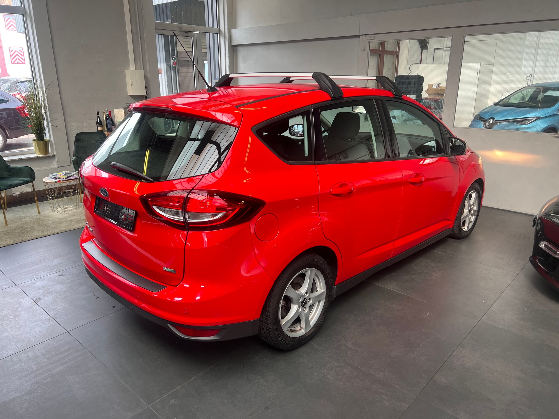 FORD C-Max 1.0 SCTi Trend-image-3