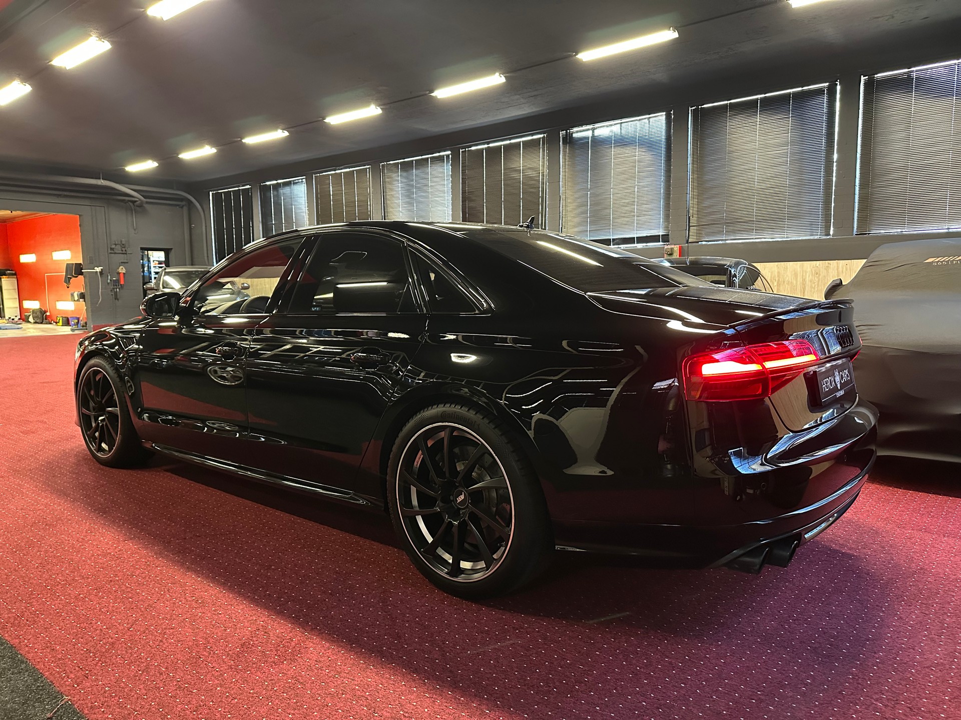 AUDI S8 4.0 TFSI V8 plus ABT / 705 PS / 12 MT Garantie-image-9