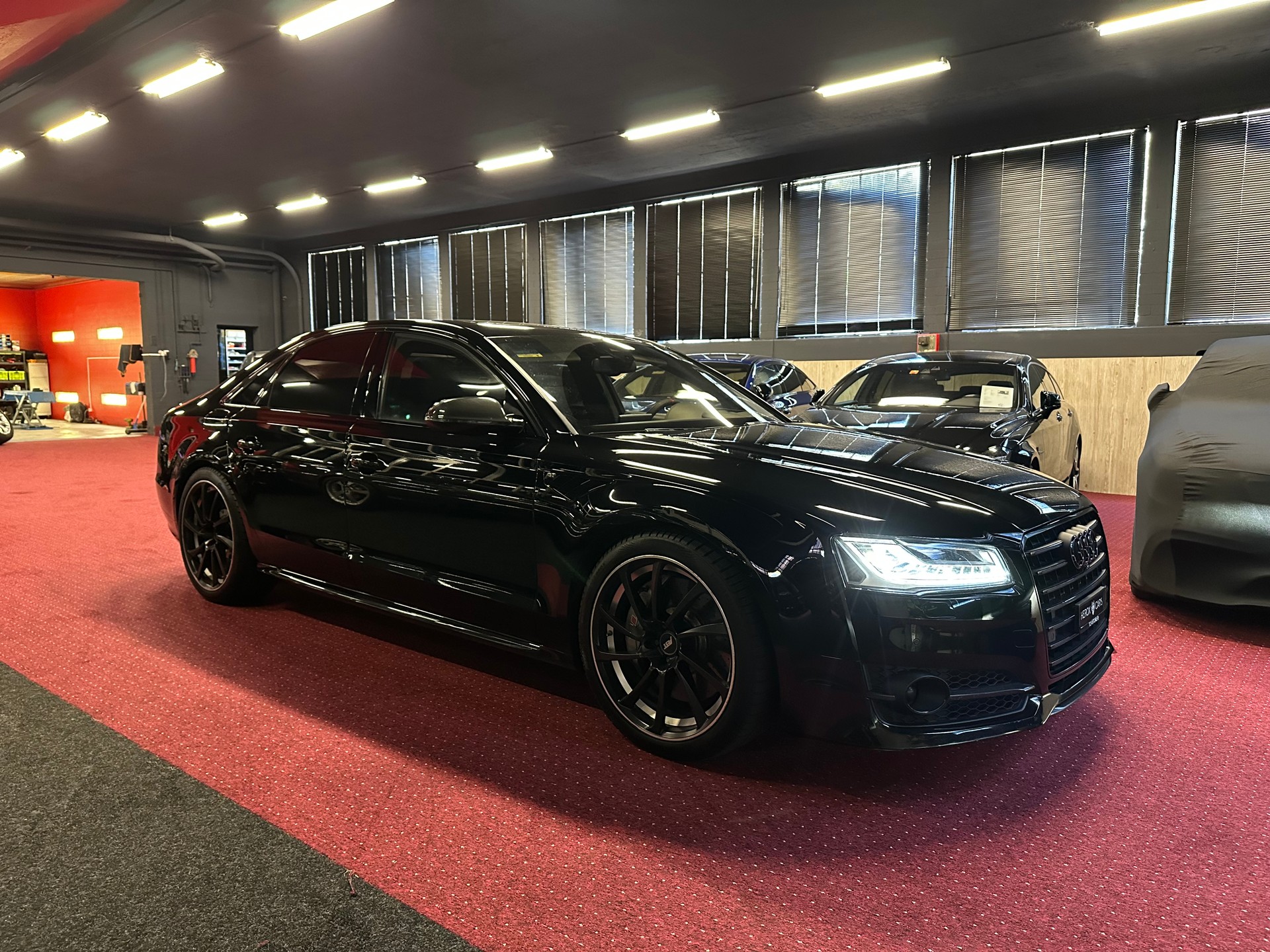 AUDI S8 4.0 TFSI V8 plus ABT / 705 PS / 12 MT Garantie-image-4