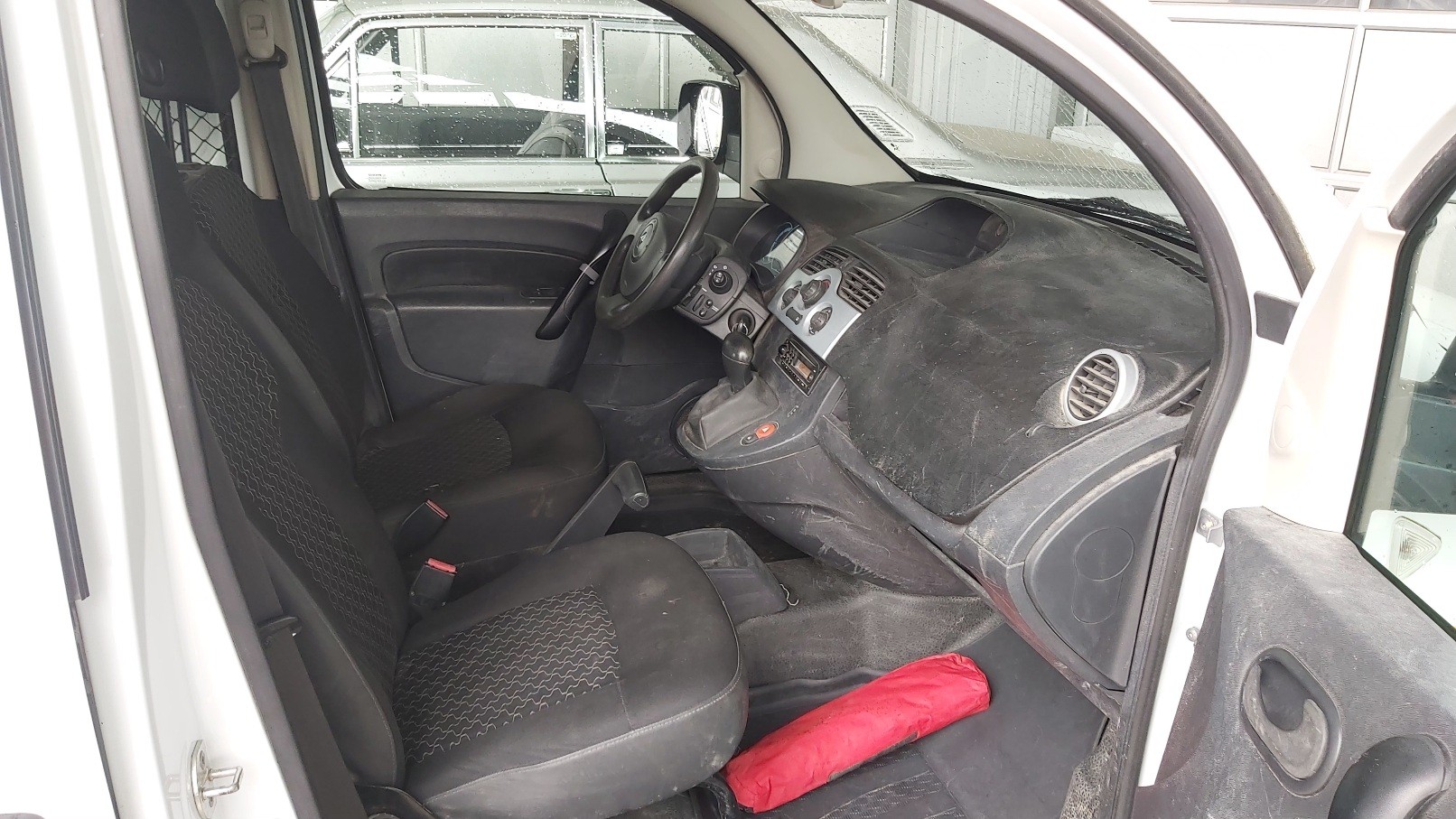 RENAULT Kangoo Z.E.-image-8