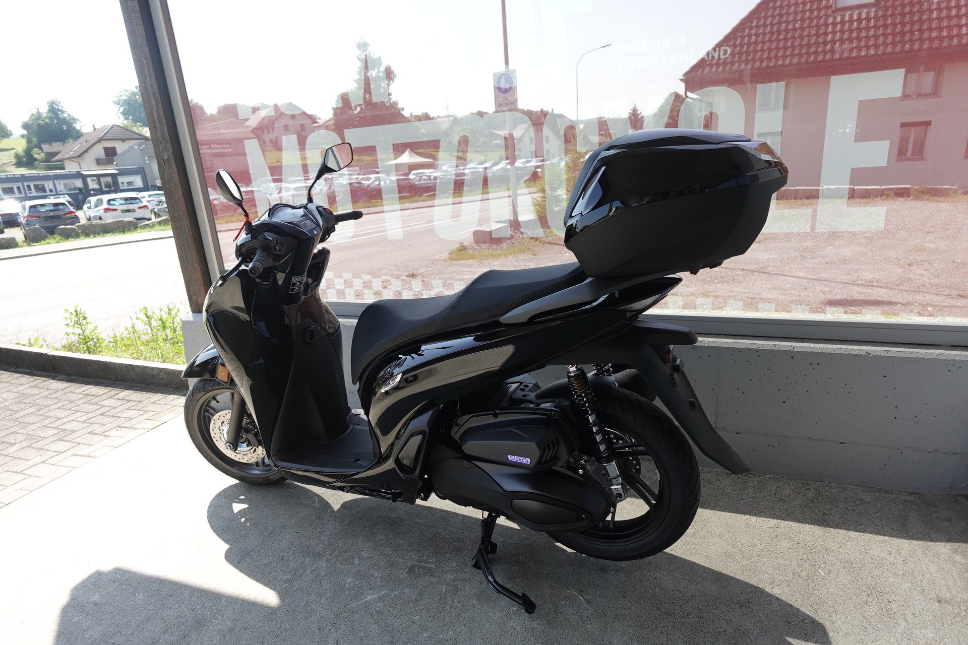 HONDA SH 350-showroom-element-3