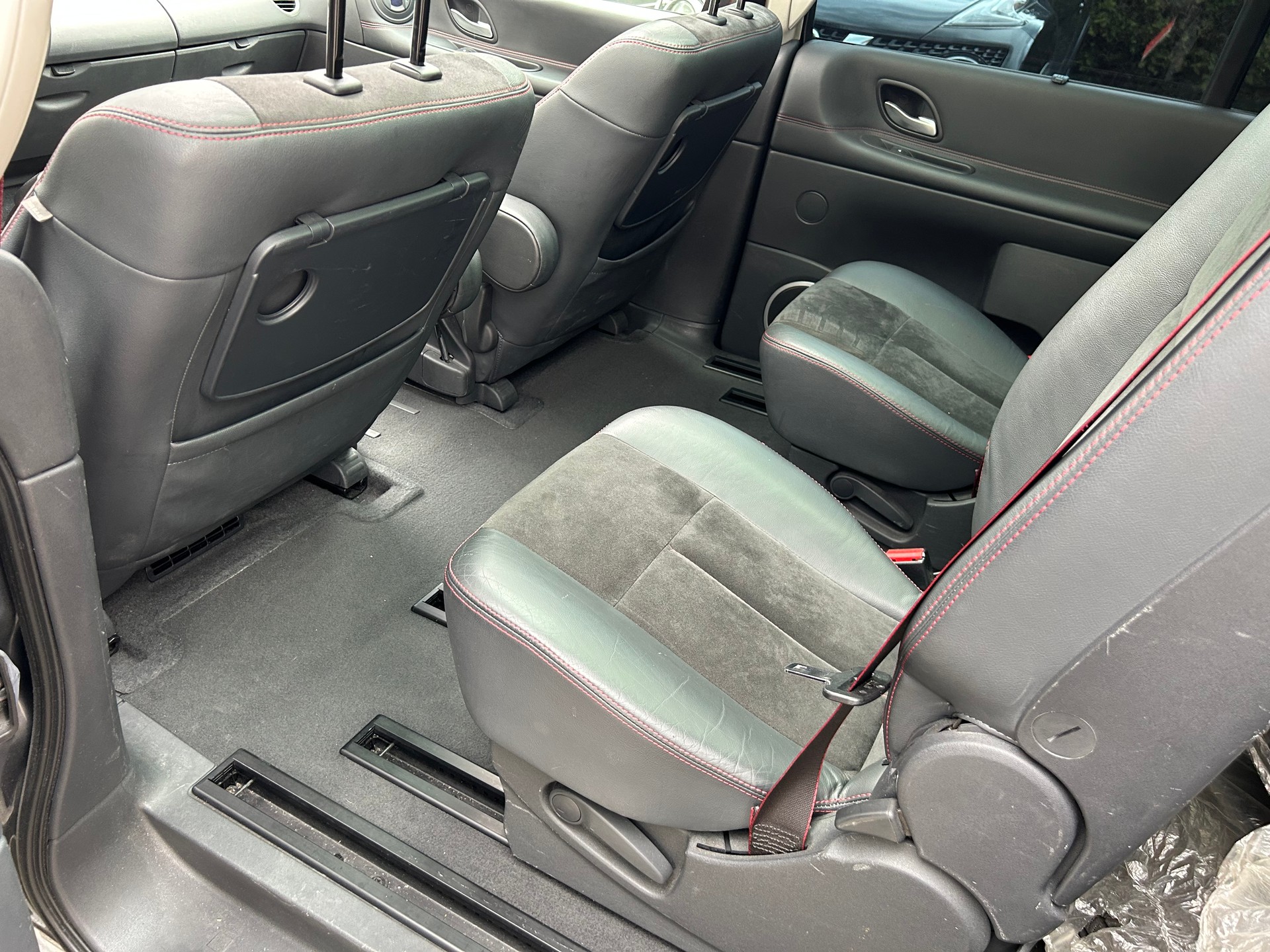 RENAULT Espace 2.0 dCi Swiss Edition Automatic-image-13