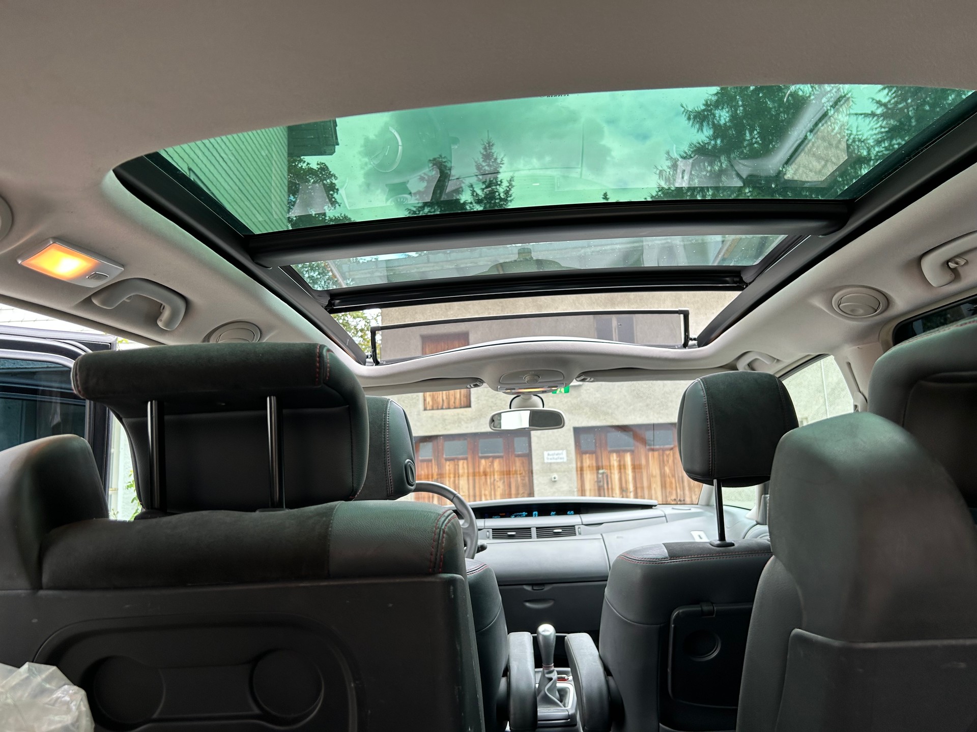 RENAULT Espace 2.0 dCi Swiss Edition Automatic-image-11