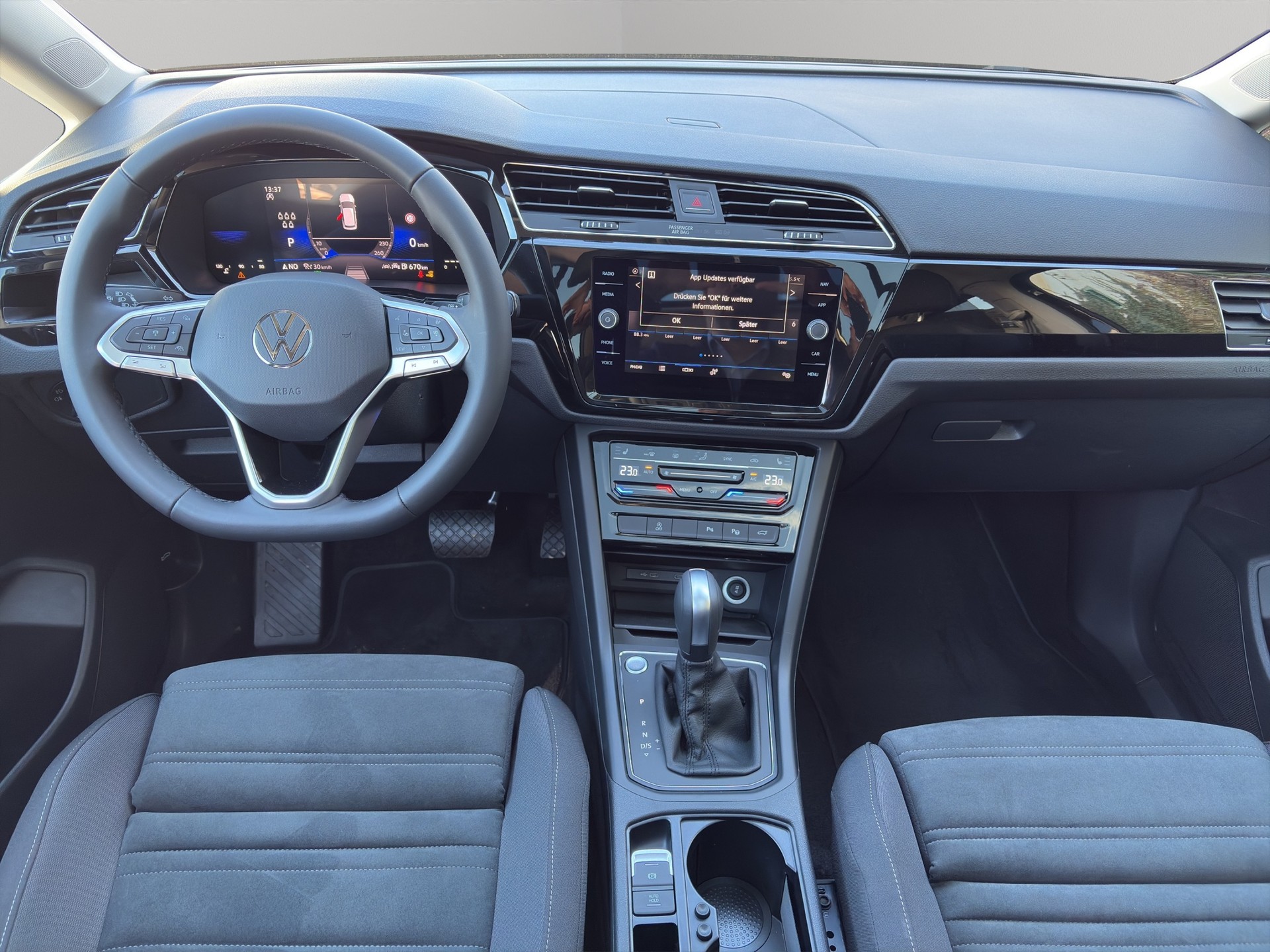 VW Touran 1.5 TSI EVO Highline United DSG-image-5