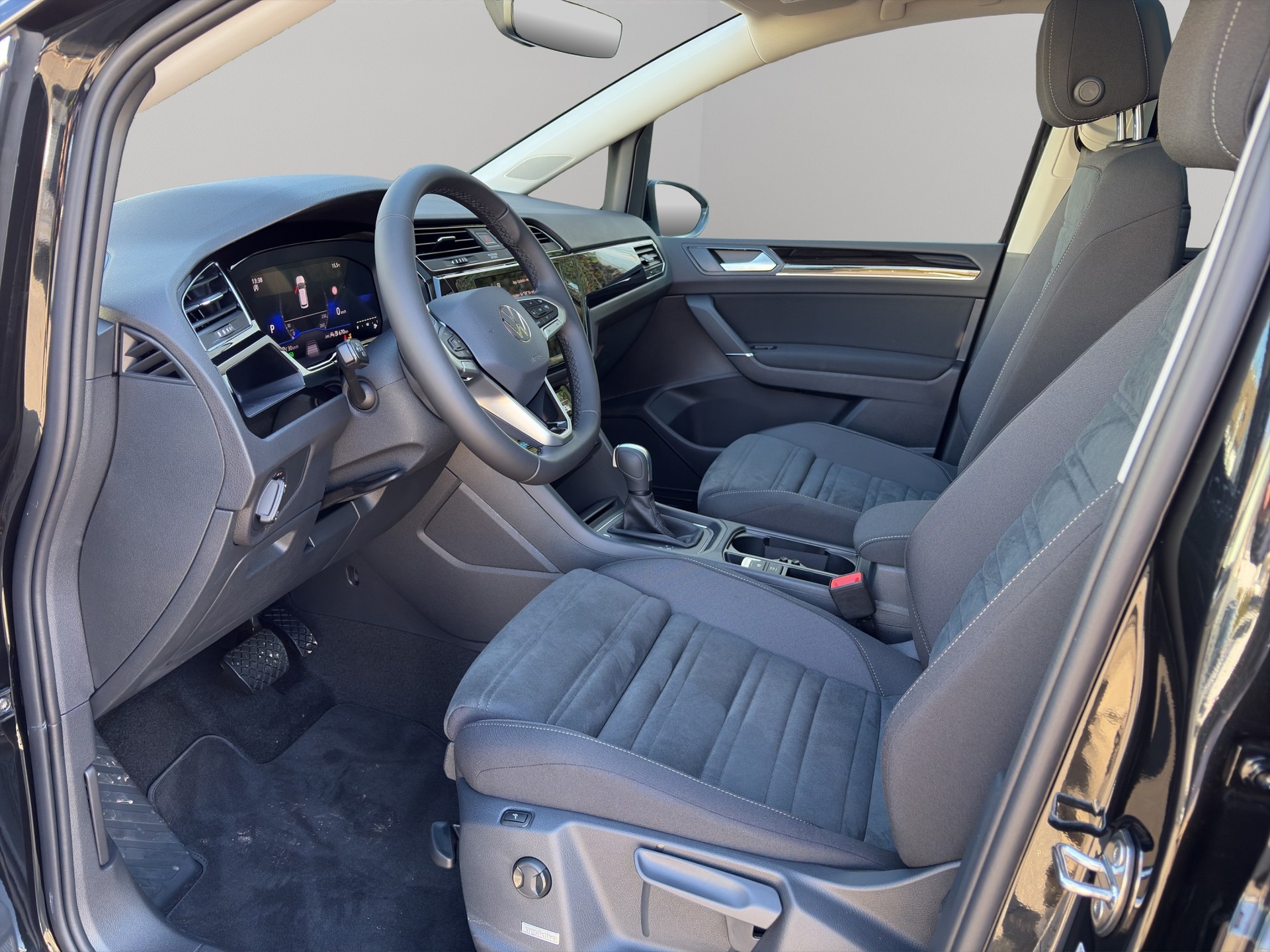 VW Touran 1.5 TSI EVO Highline United DSG-image-8