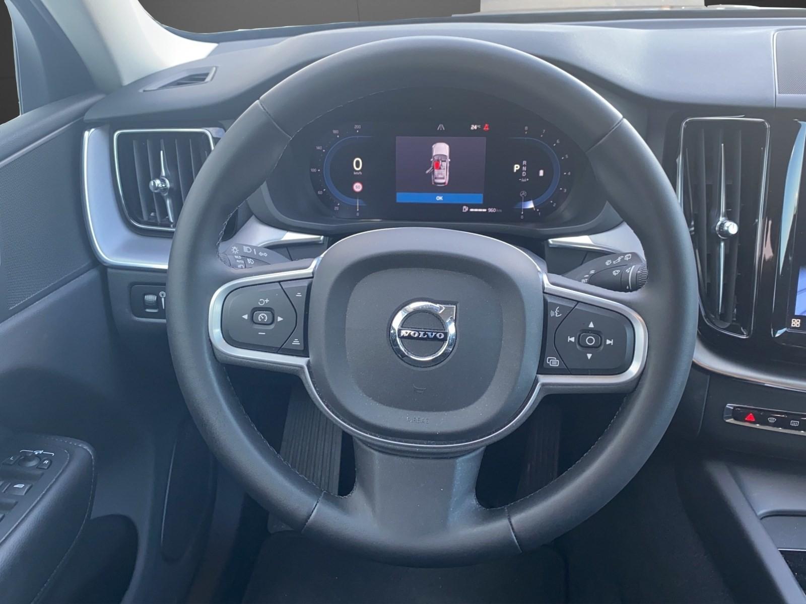 VOLVO XC60 2.0 B5 MH Momentum AWD-image-10