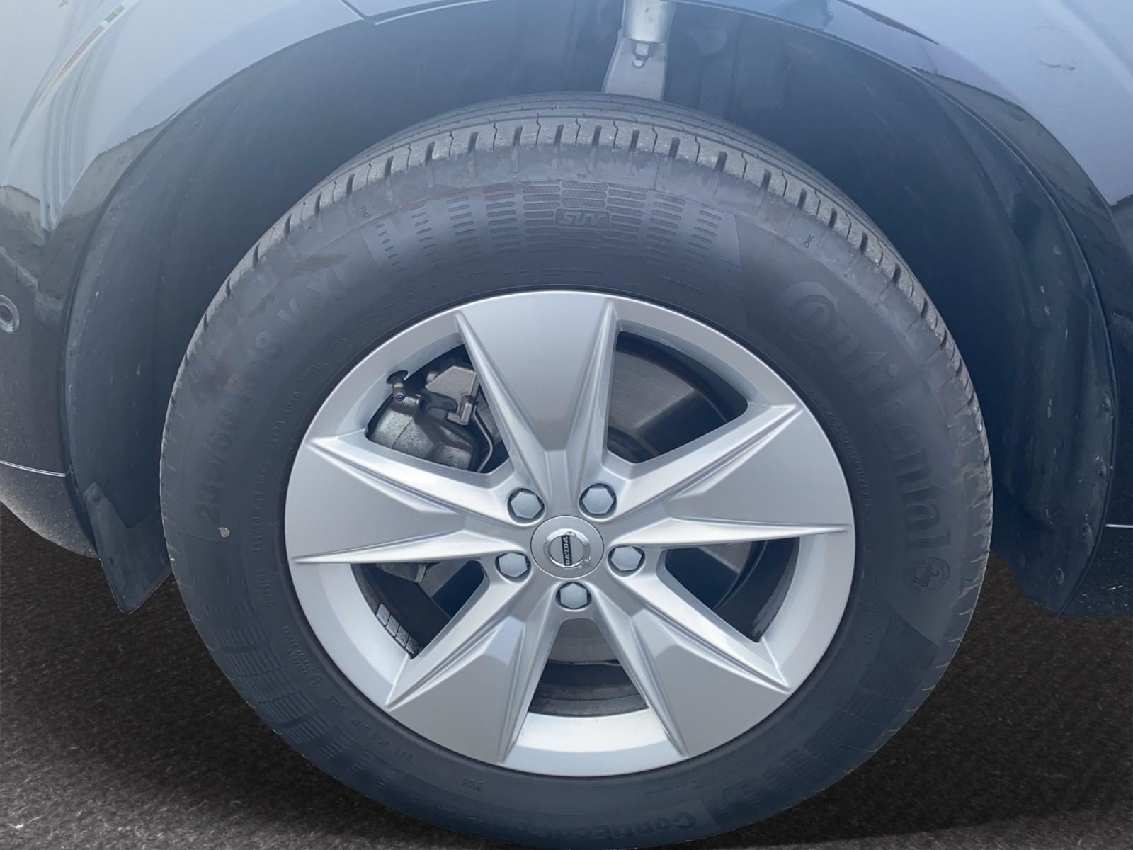 VOLVO XC60 2.0 B5 MH Momentum AWD-image-8