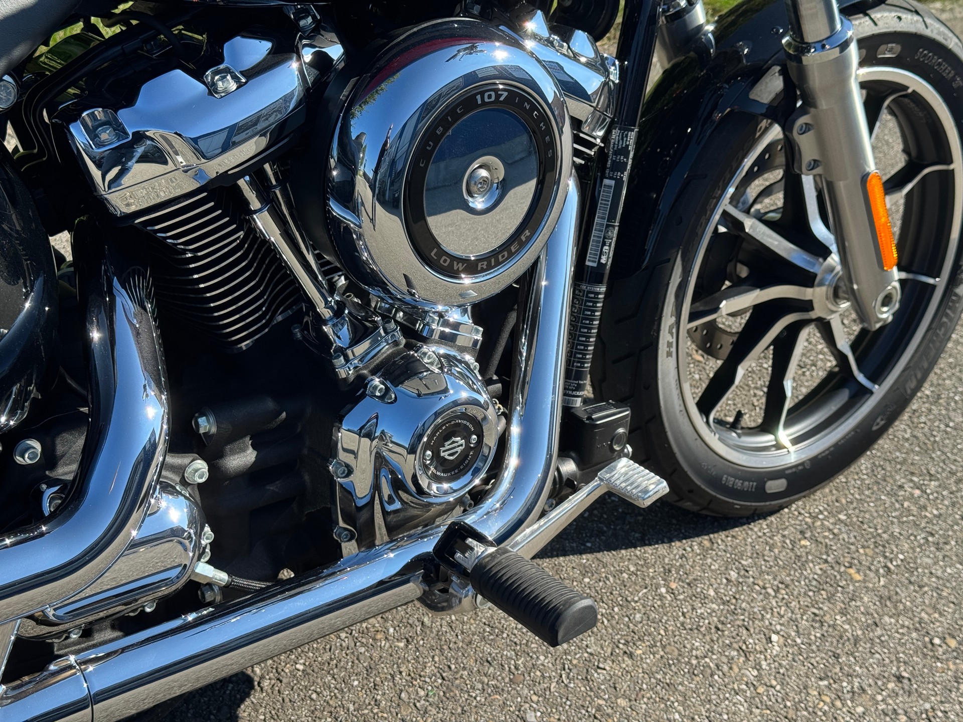 HARLEY-DAVIDSON FXLR Low Rider 107 (35 KW)-image-4