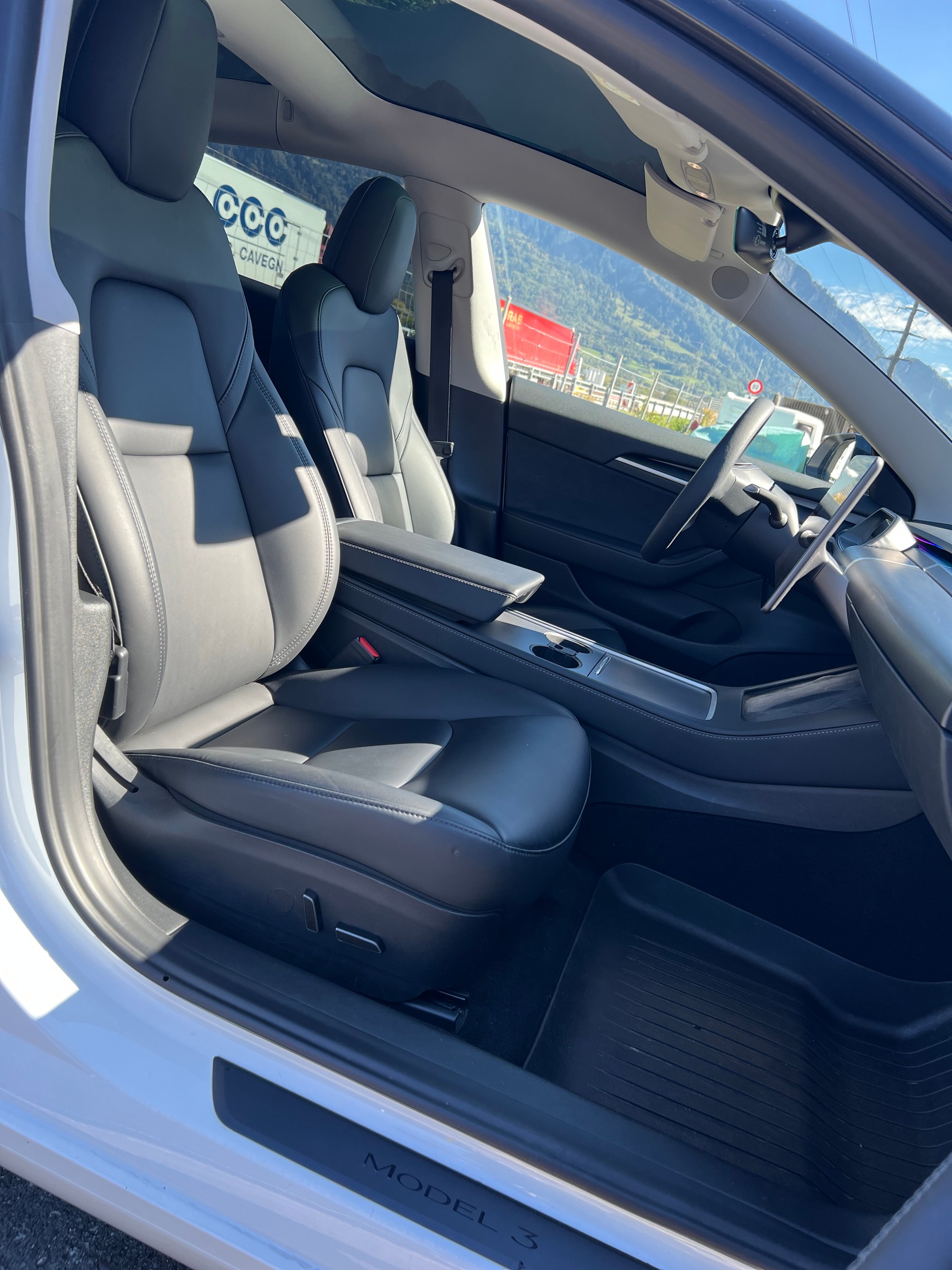 TESLA Model 3 Performance Dual Motor AWD-image-23