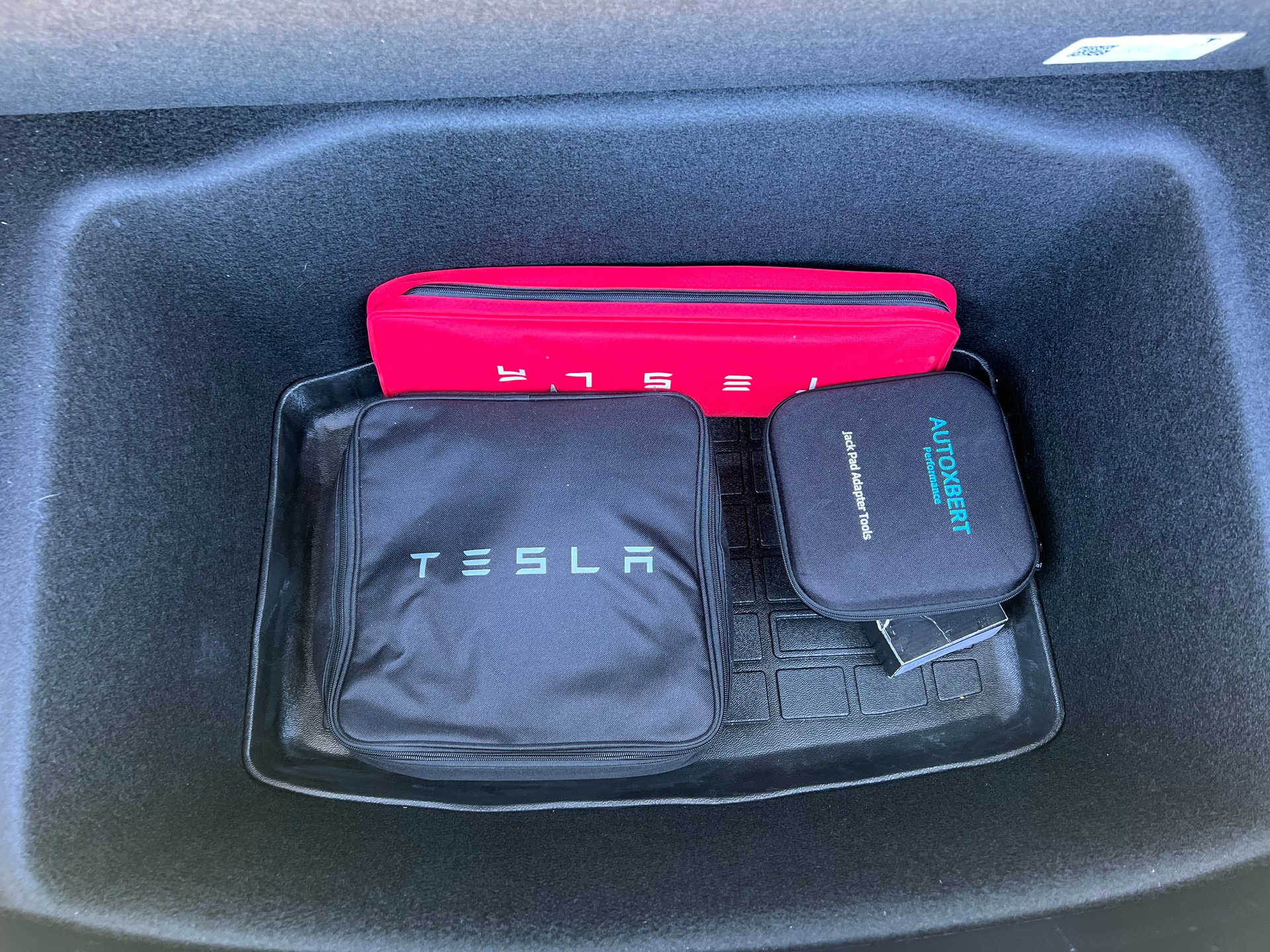 TESLA Model 3 Performance Dual Motor AWD-image-19