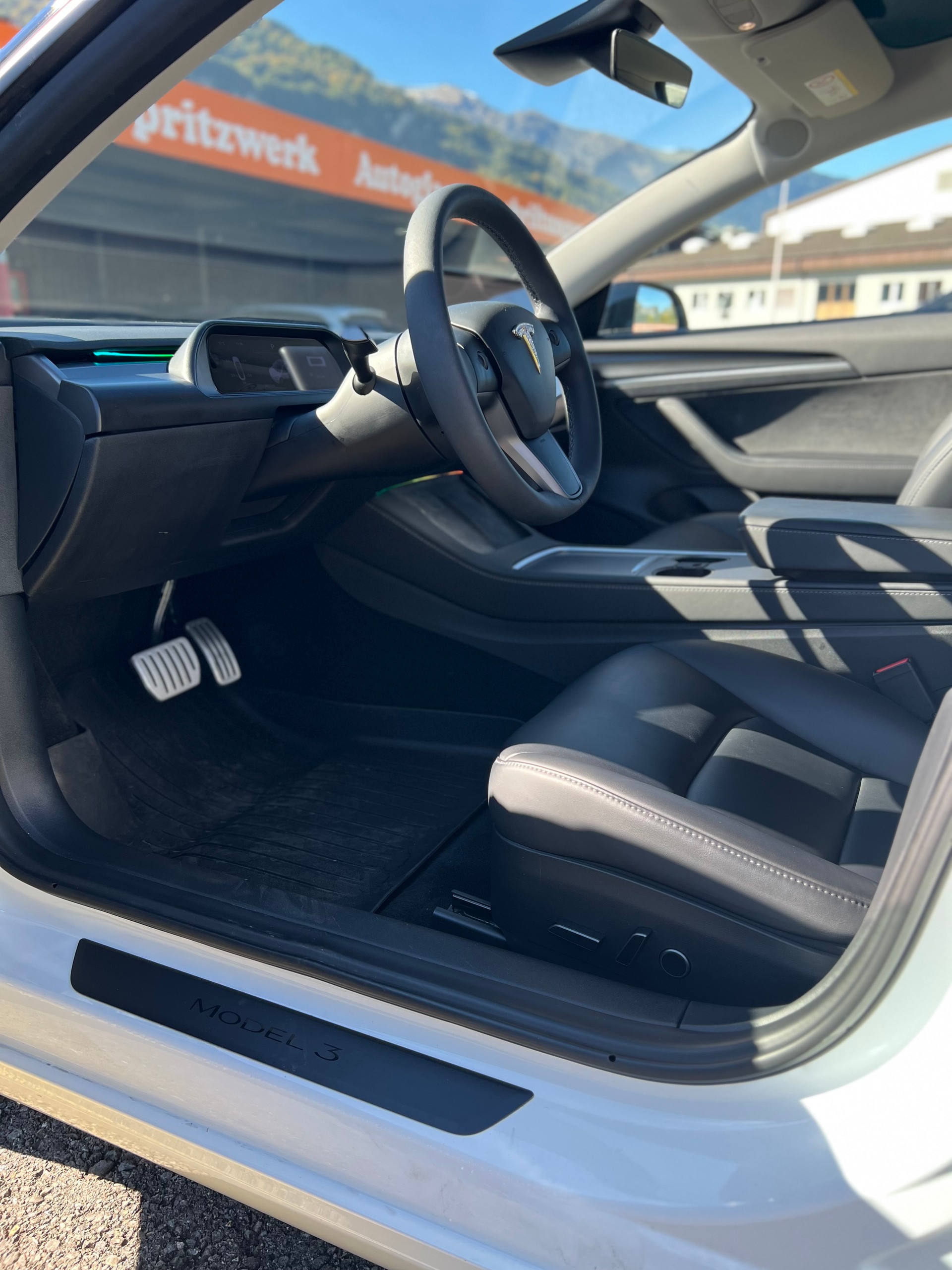 TESLA Model 3 Performance Dual Motor AWD-image-14