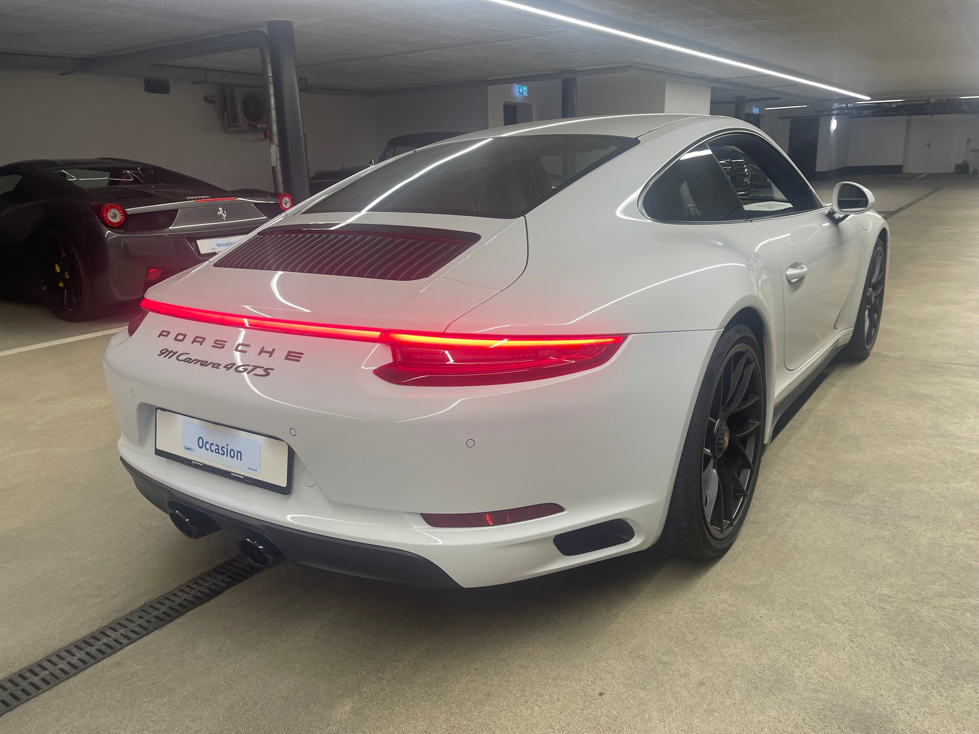 PORSCHE 911 Carrera 4 GTS PDK-image-5