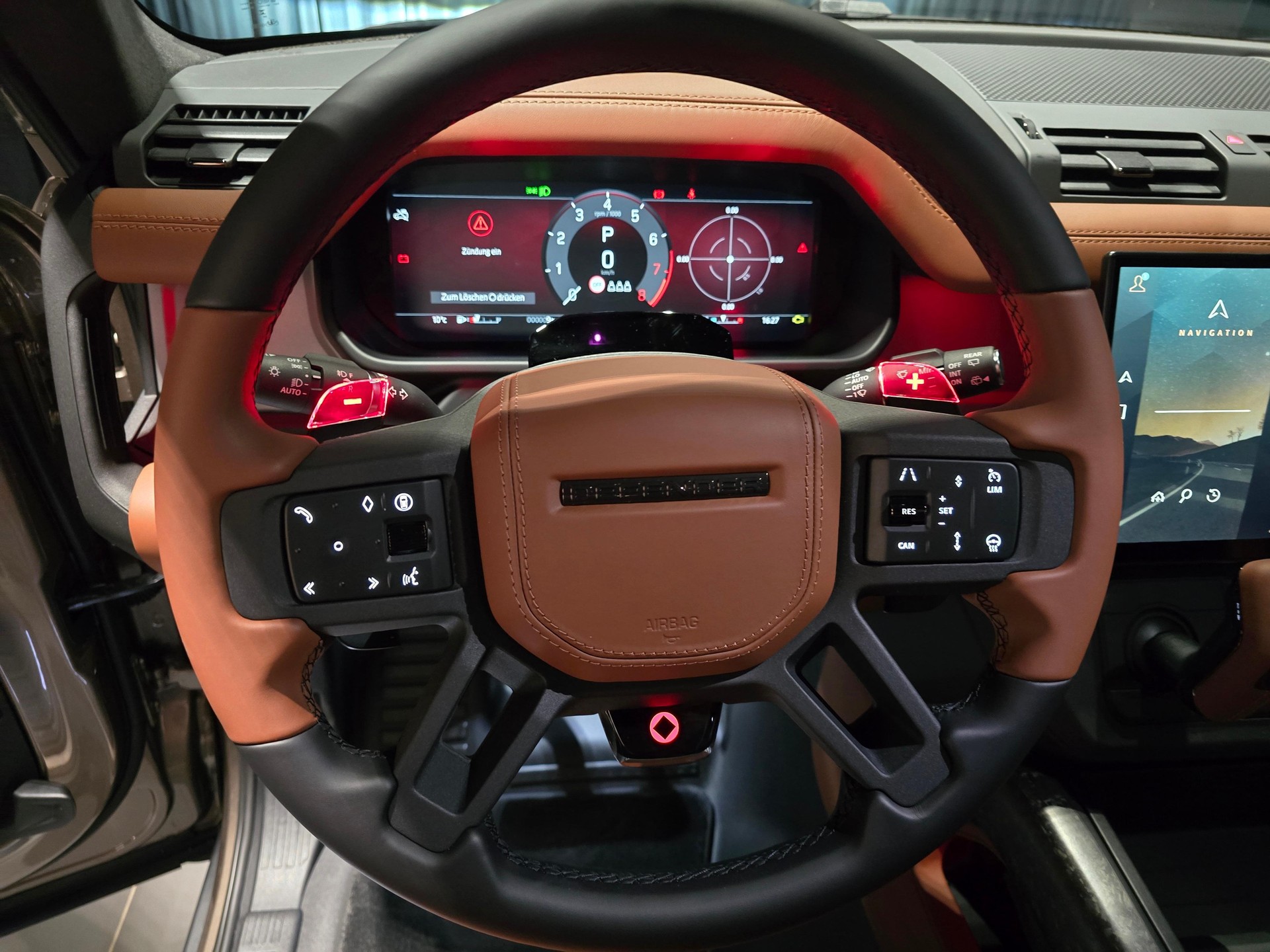 LAND ROVER Defender 110 4.4 V8 Octa-image-11
