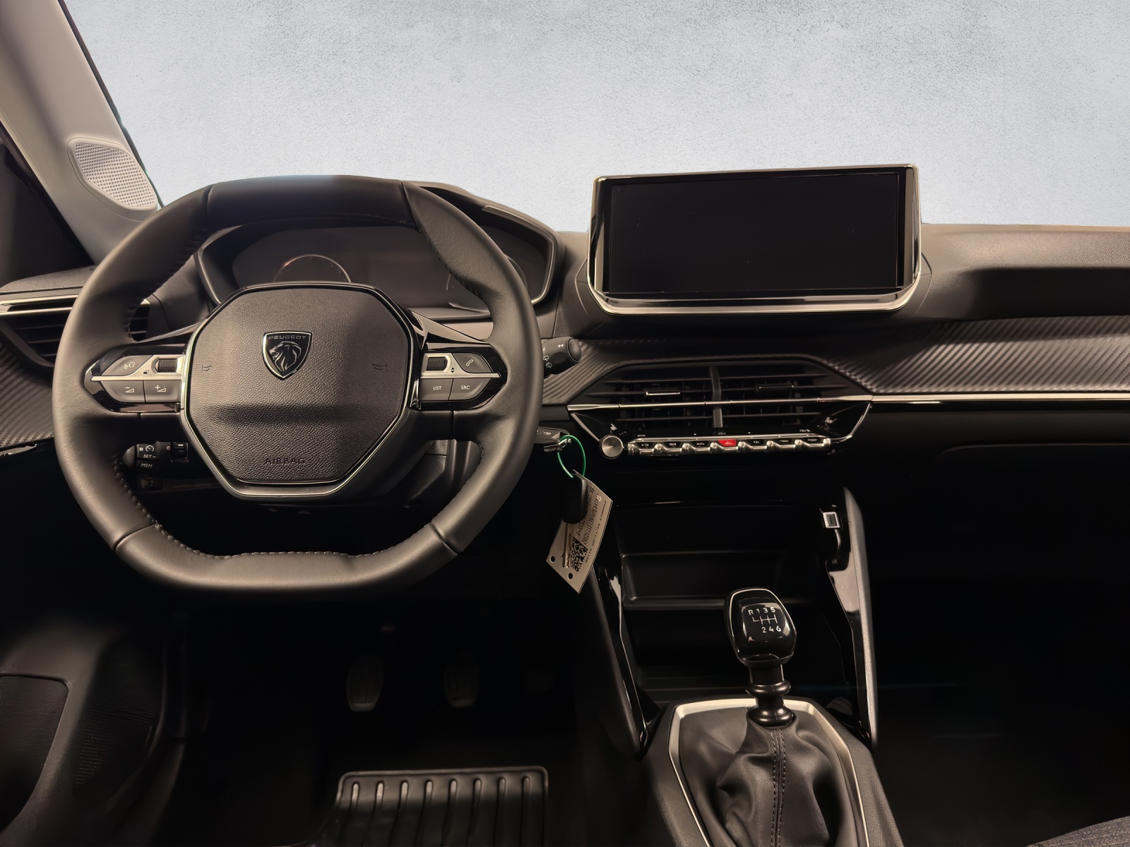 PEUGEOT 208 1.2 PureTech Style-image-8