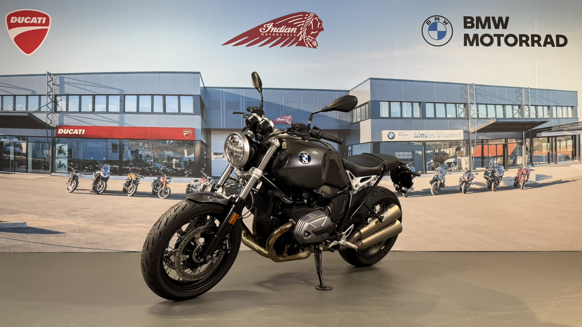 BMW R nineT Pure A2 Bridée 35KW-showroom-element-2