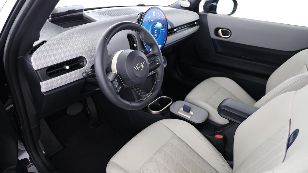 MINI Cooper S Cabrio-image-16