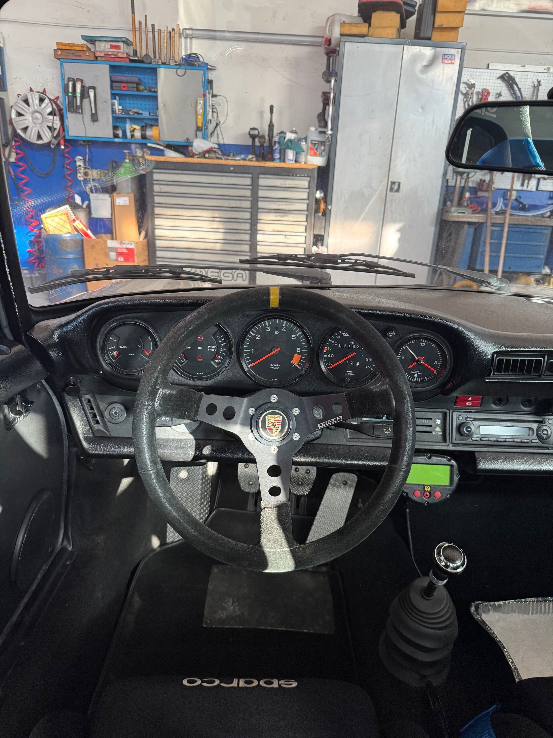 PORSCHE 911 Carrera 3.0 RS Replica-image-11