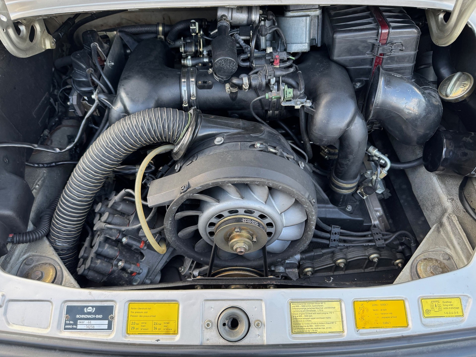 PORSCHE 911 Carrera 3.0 RS Replica-image-7