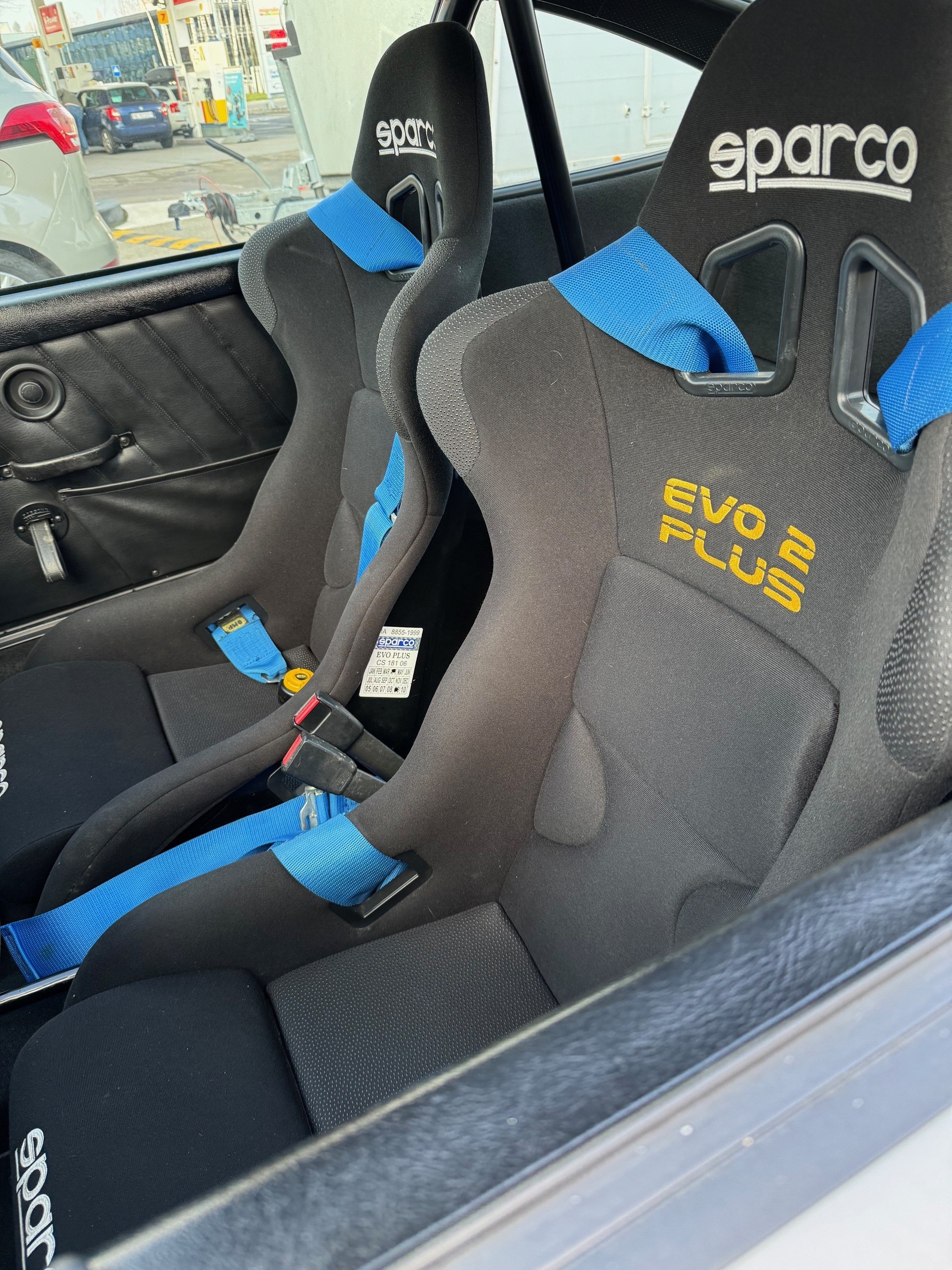 PORSCHE 911 Carrera 3.0 RS Replica-image-5