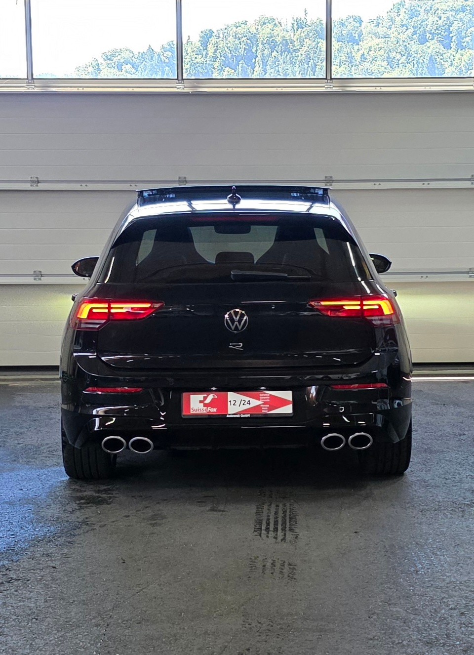 VW Golf 2.0 TSI R DSG 4Motion *ACC&LaneAssist*Schiebedach*Sitz-&Lenkradheizung*Carplay&AndroidAuto*Ambientebeleuchtung*-image-3