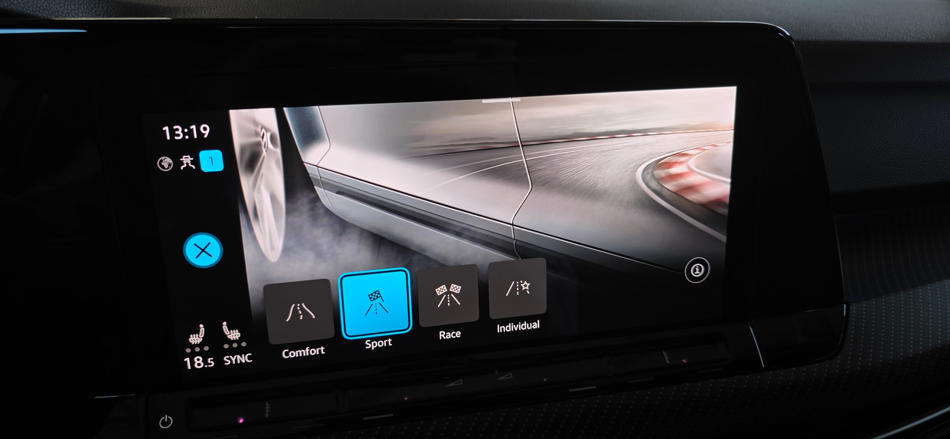 VW Golf 2.0 TSI R DSG 4Motion *ACC&LaneAssist*Schiebedach*Sitz-&Lenkradheizung*Carplay&AndroidAuto*Ambientebeleuchtung*-image-19
