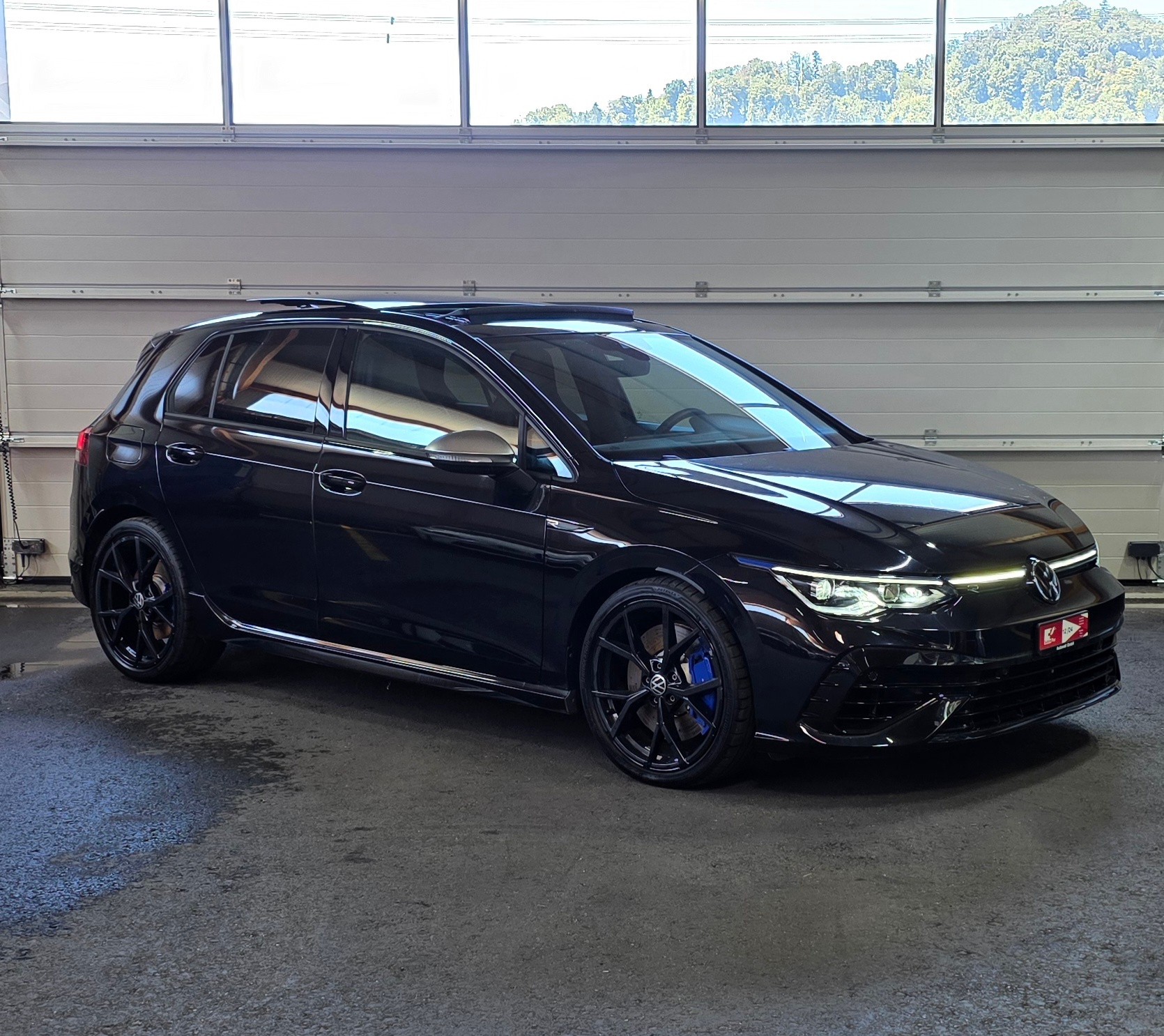 VW Golf 2.0 TSI R DSG 4Motion *ACC&LaneAssist*Schiebedach*Sitz-&Lenkradheizung*Carplay&AndroidAuto*Ambientebeleuchtung*-image-6