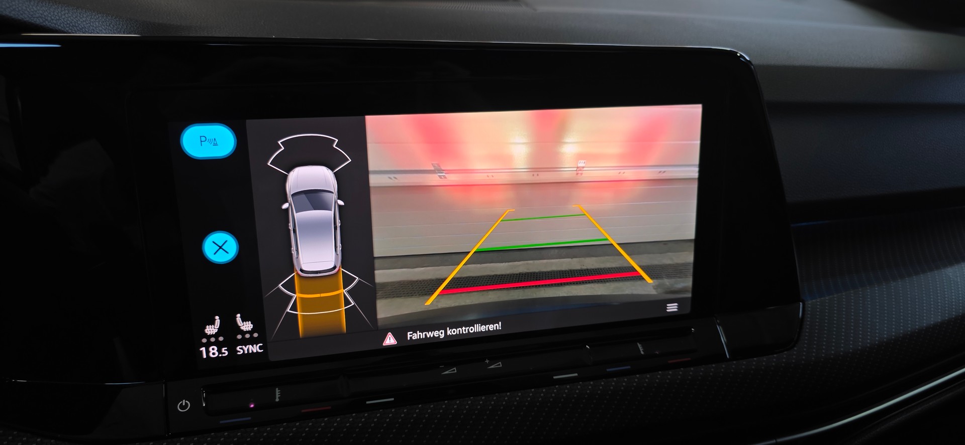 VW Golf 2.0 TSI R DSG 4Motion *ACC&LaneAssist*Schiebedach*Sitz-&Lenkradheizung*Carplay&AndroidAuto*Ambientebeleuchtung*-image-24