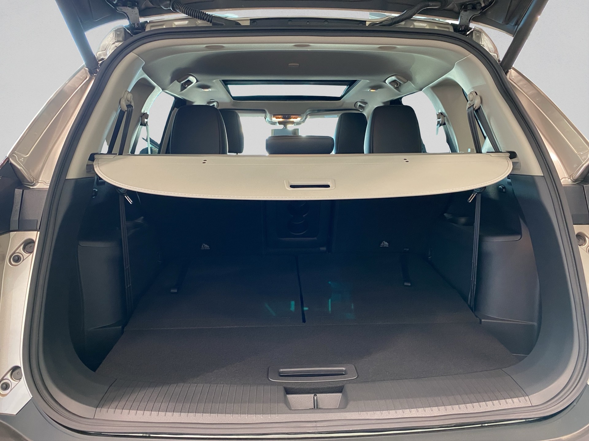 NISSAN X-Trail 1.5 VC-T e-Power 4WD 7 Sitze Tekna+-image-15
