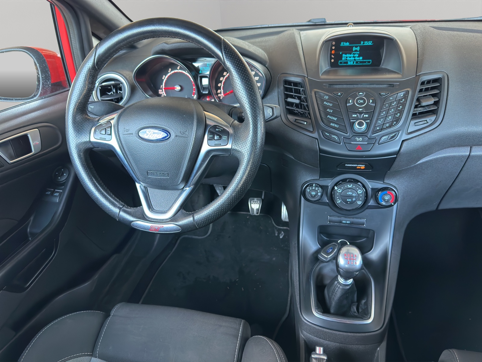 FORD Fiesta 1.6 SCTi ST-1-image-10