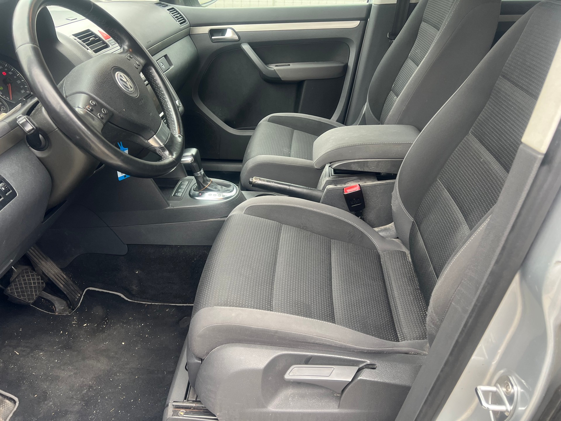 VW Touran 1.4 TSI Team DSG-image-5