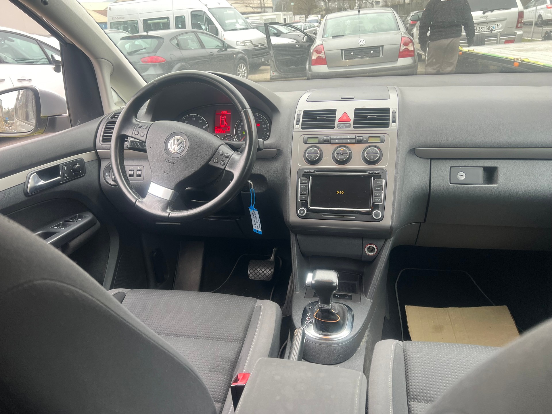 VW Touran 1.4 TSI Team DSG-image-15