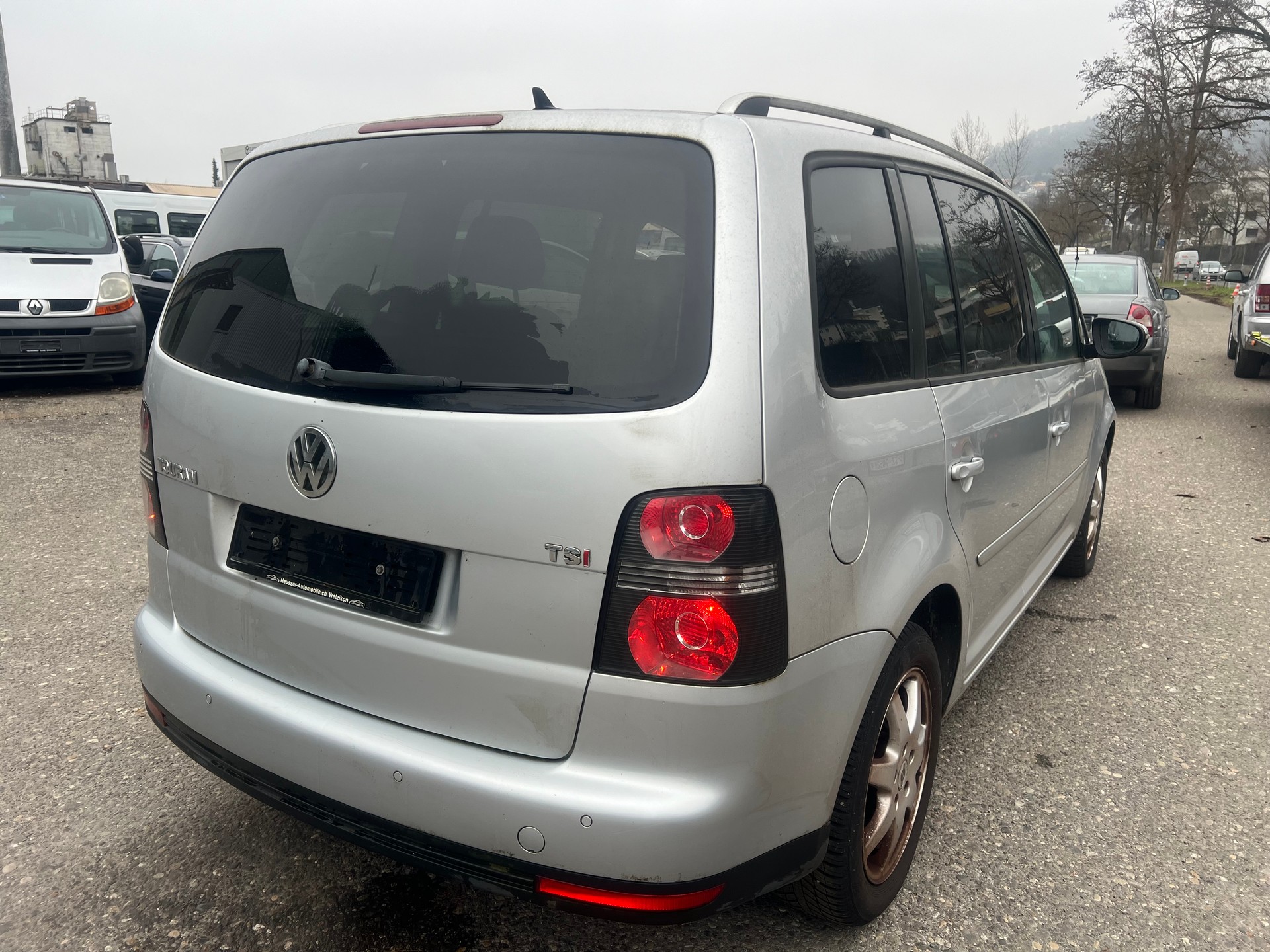 VW Touran 1.4 TSI Team DSG-image-9
