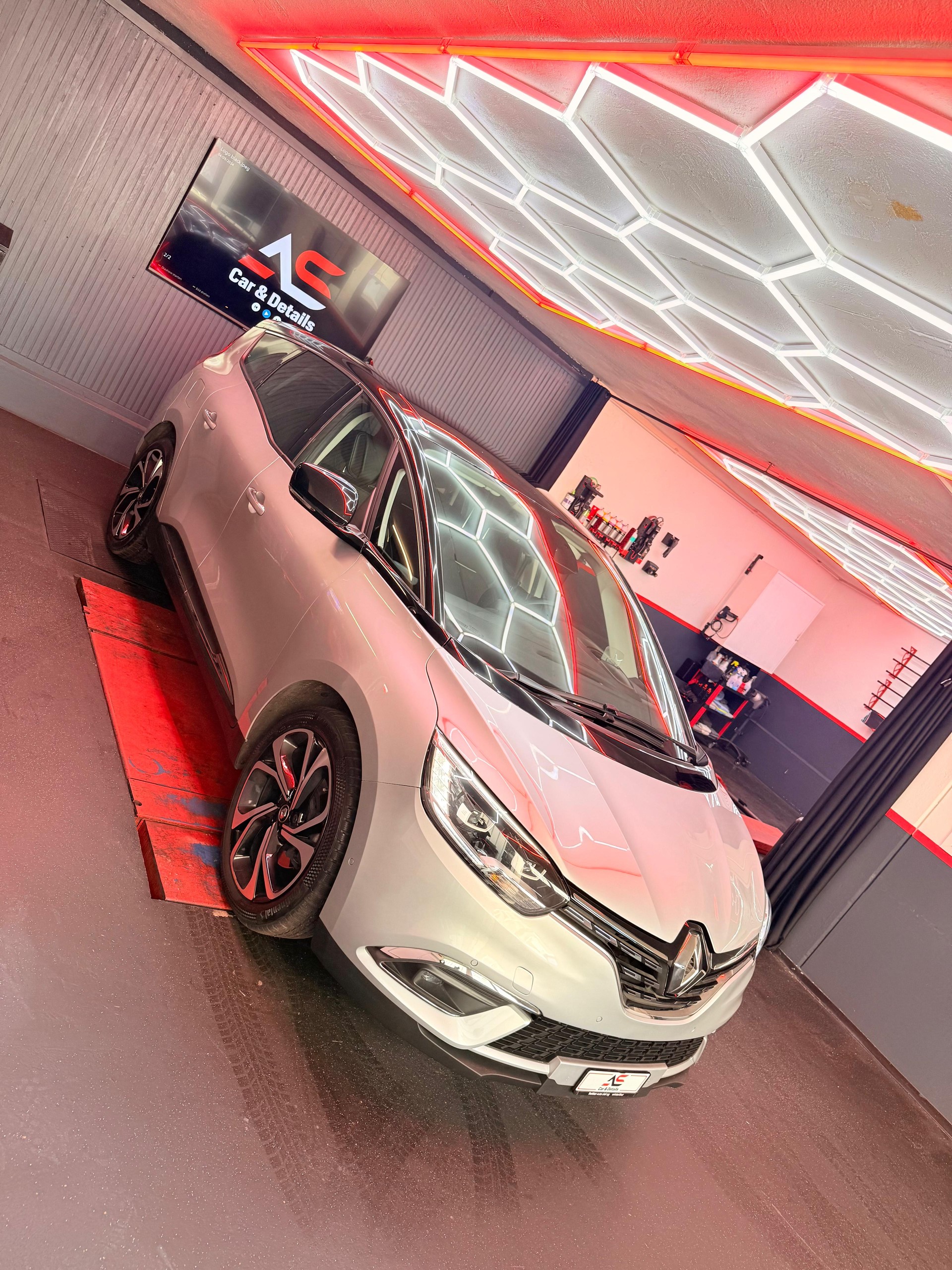 RENAULT Grand Scénic 1.3 16V Turbo Intens EDC 158 PS-image-4