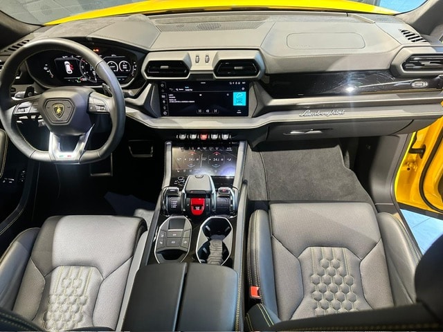 LAMBORGHINI Urus SE-image-12